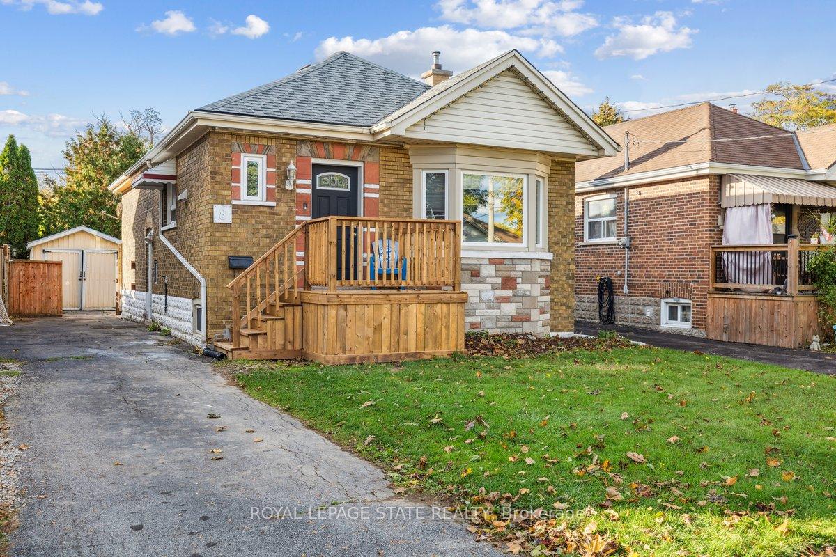 Photo 1 of 8 Wavell Avenue, Hamilton, Centremount — HOMEH