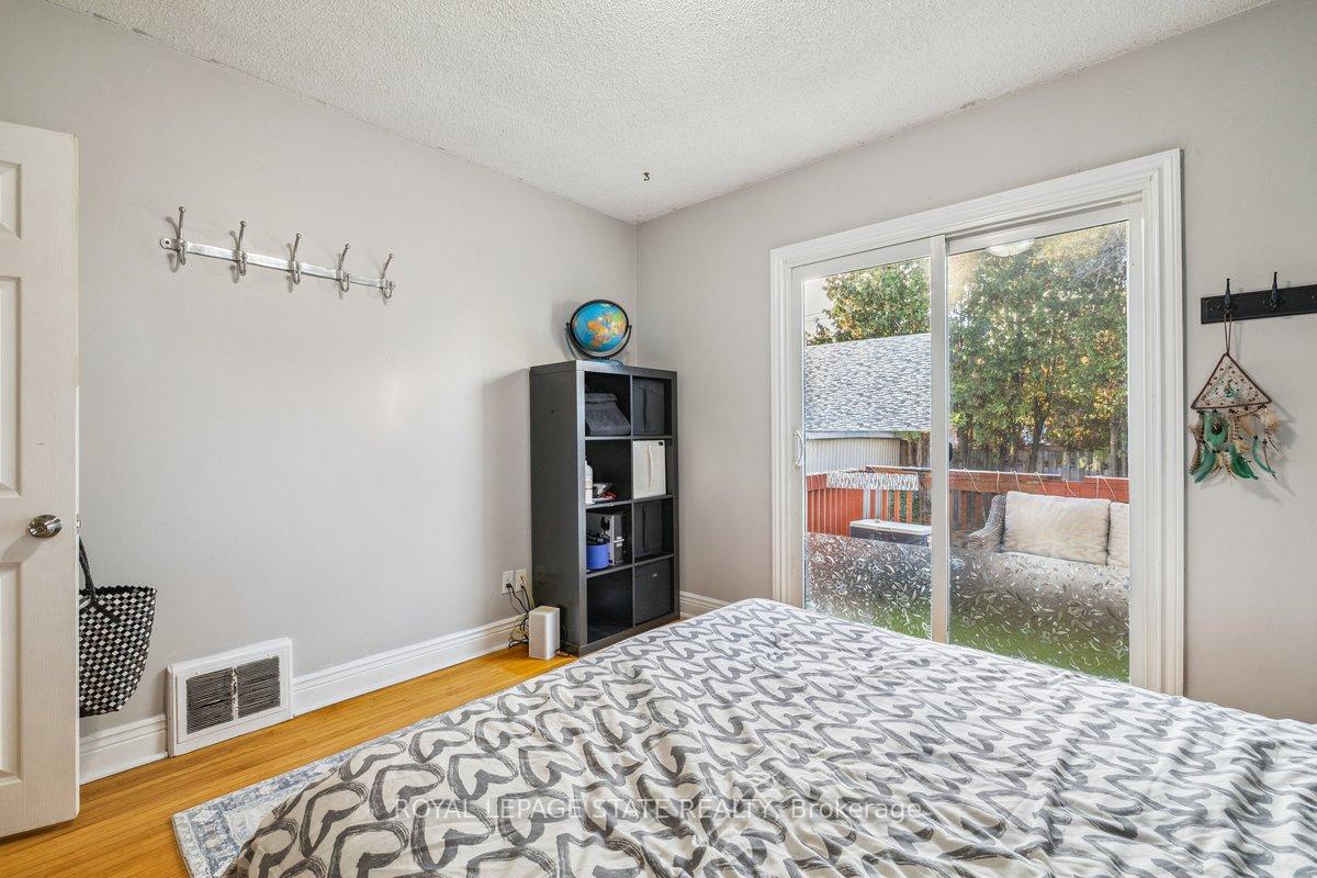 Photo 10 of 8 Wavell Avenue, Hamilton, Centremount — HOMEH