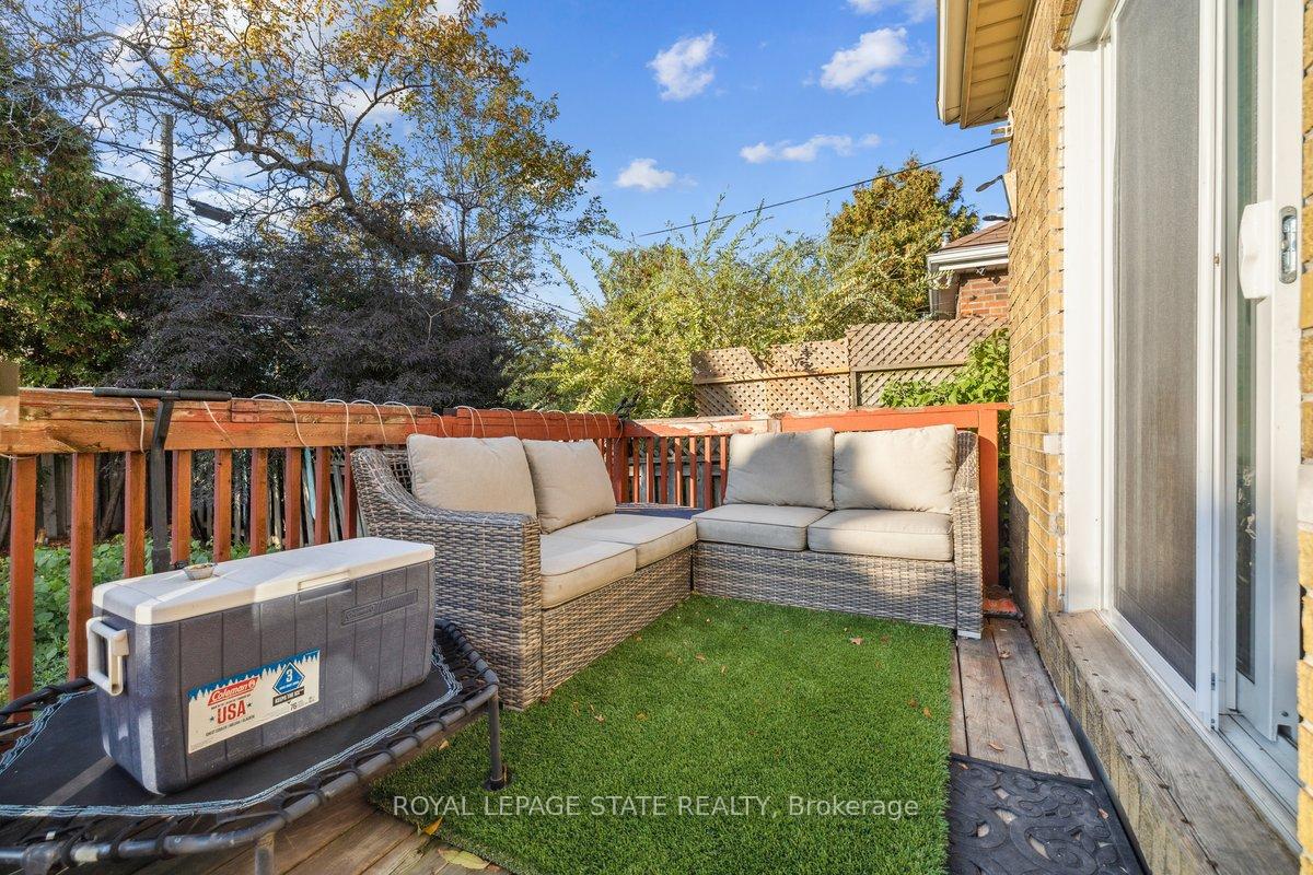Photo 17 of 8 Wavell Avenue, Hamilton, Centremount — HOMEH