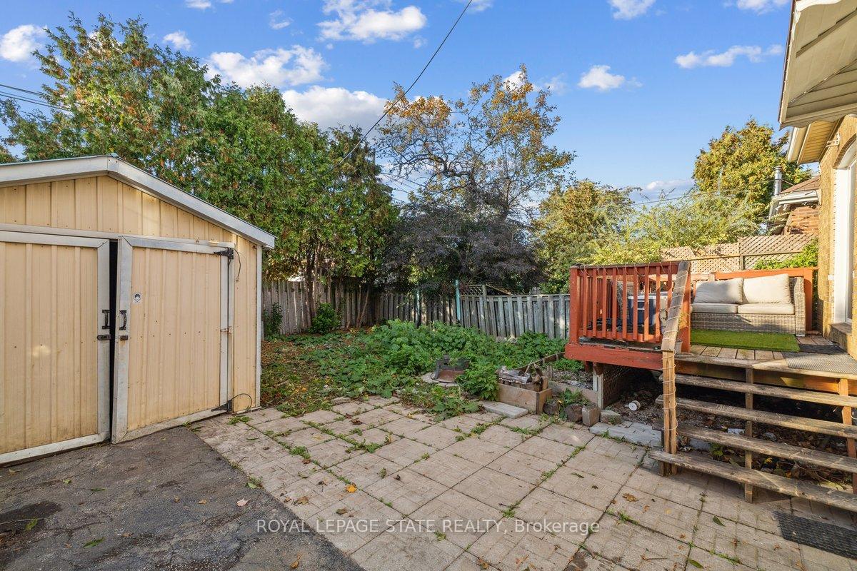 Photo 18 of 8 Wavell Avenue, Hamilton, Centremount — HOMEH