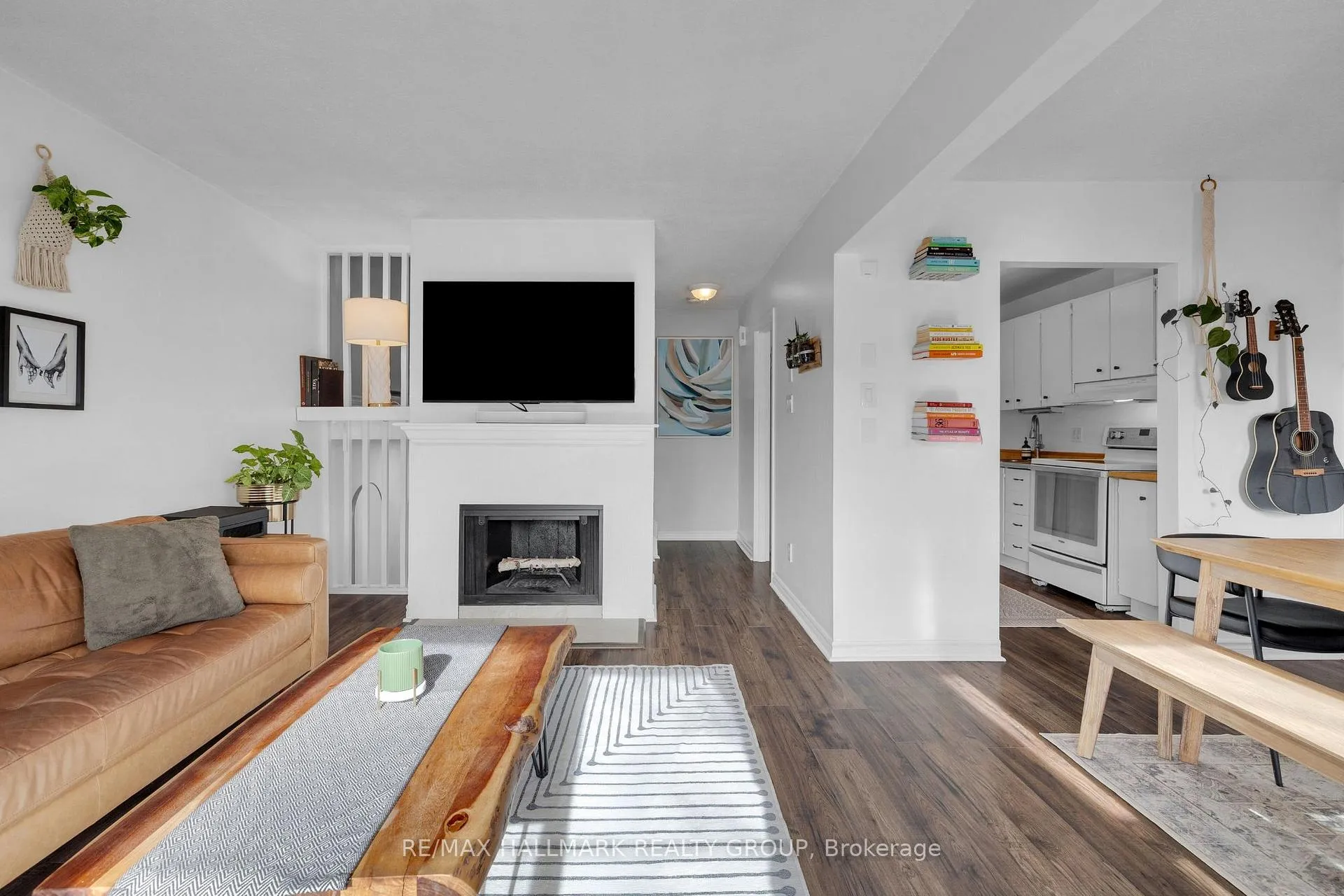 Photo 4 of Unit 129, 3445 Uplands Drive, Ottawa, Hunt Club — HOMEH