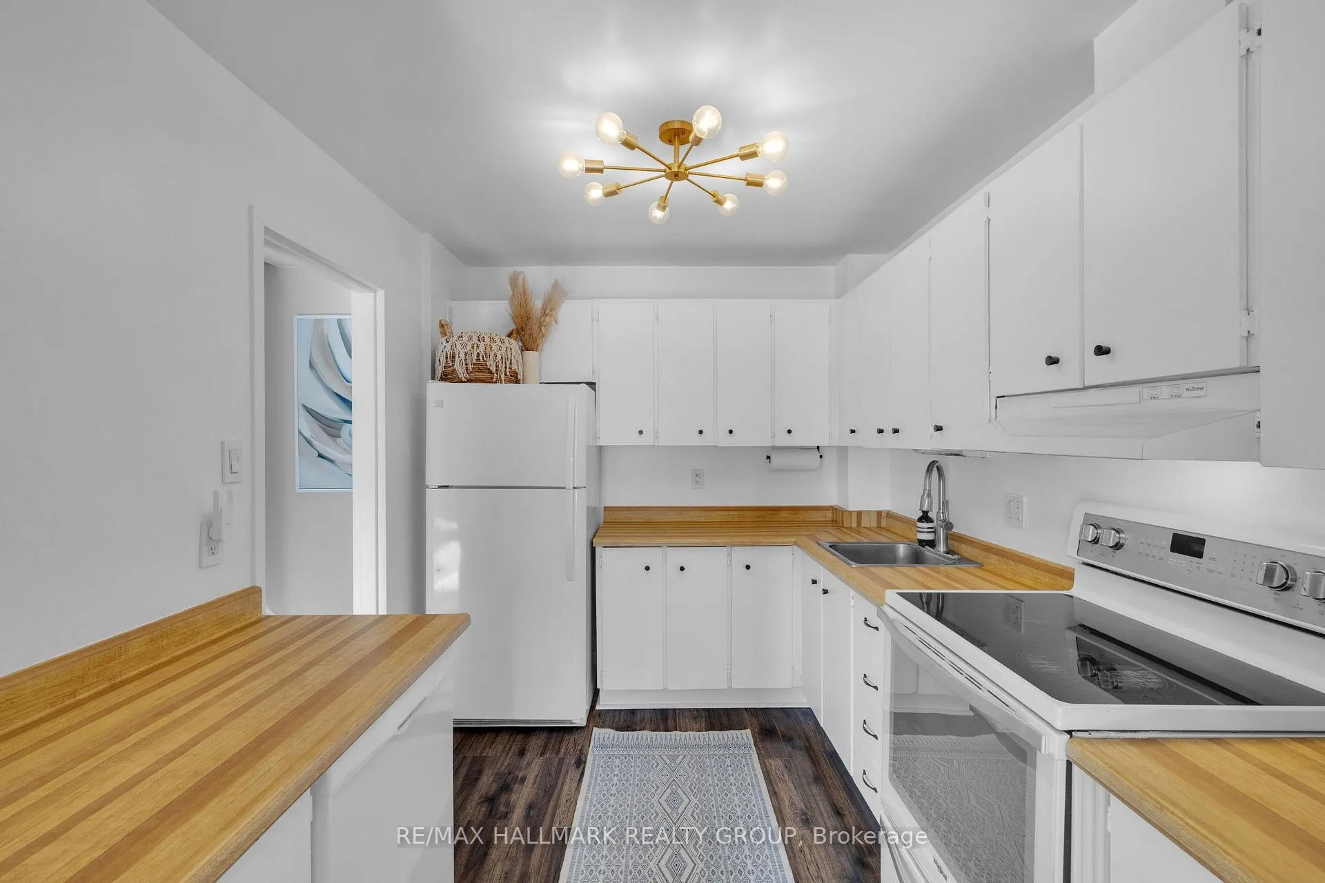 Photo 11 of Unit 129, 3445 Uplands Drive, Ottawa, Hunt Club — HOMEH