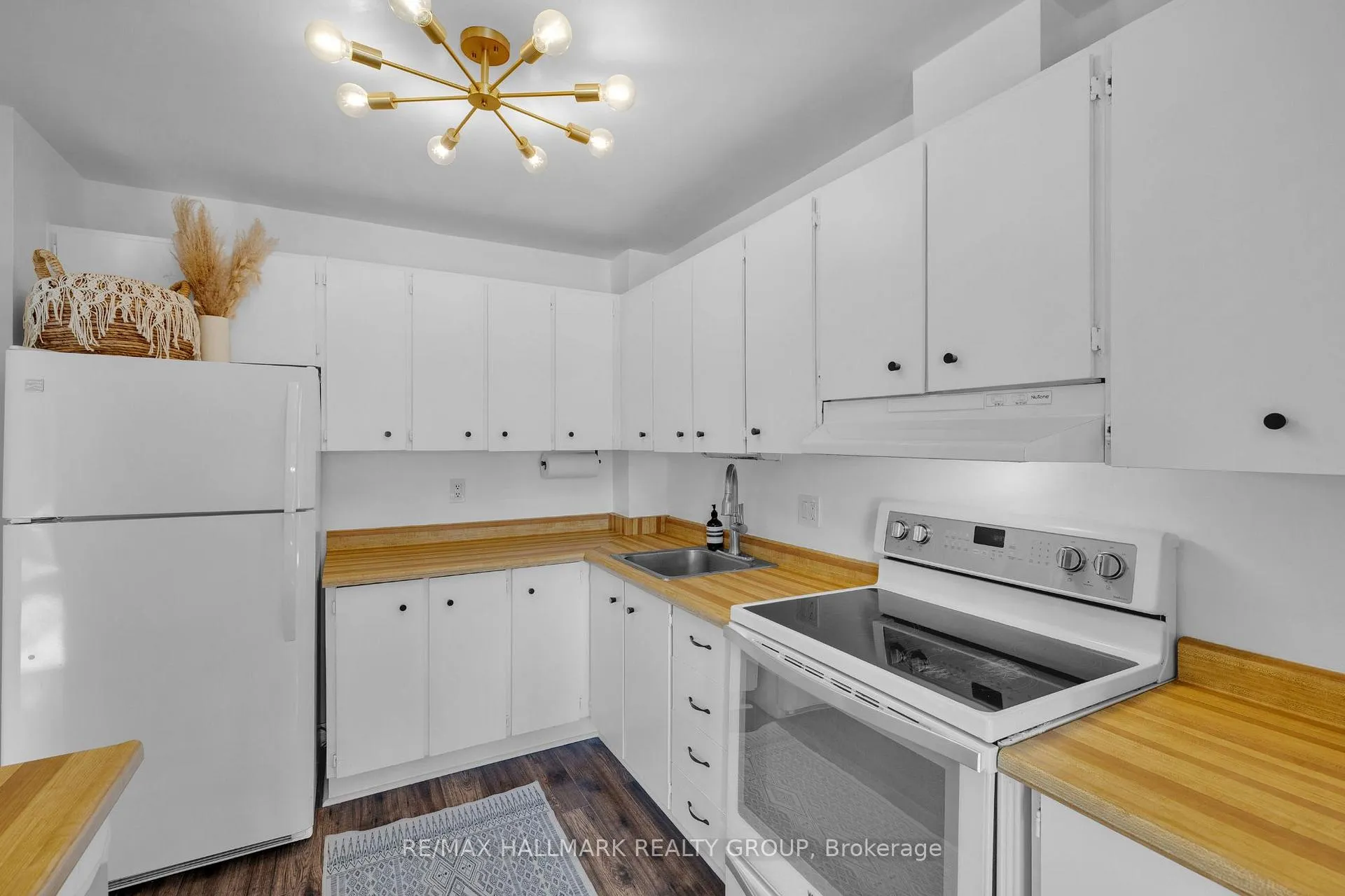 Photo 12 of Unit 129, 3445 Uplands Drive, Ottawa, Hunt Club — HOMEH