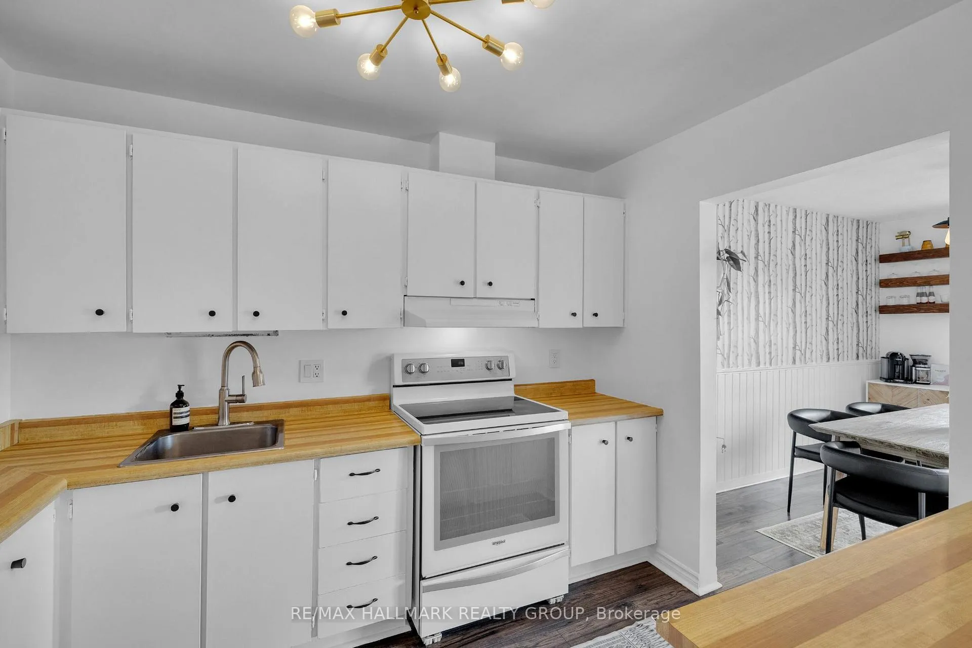 Photo 13 of Unit 129, 3445 Uplands Drive, Ottawa, Hunt Club — HOMEH