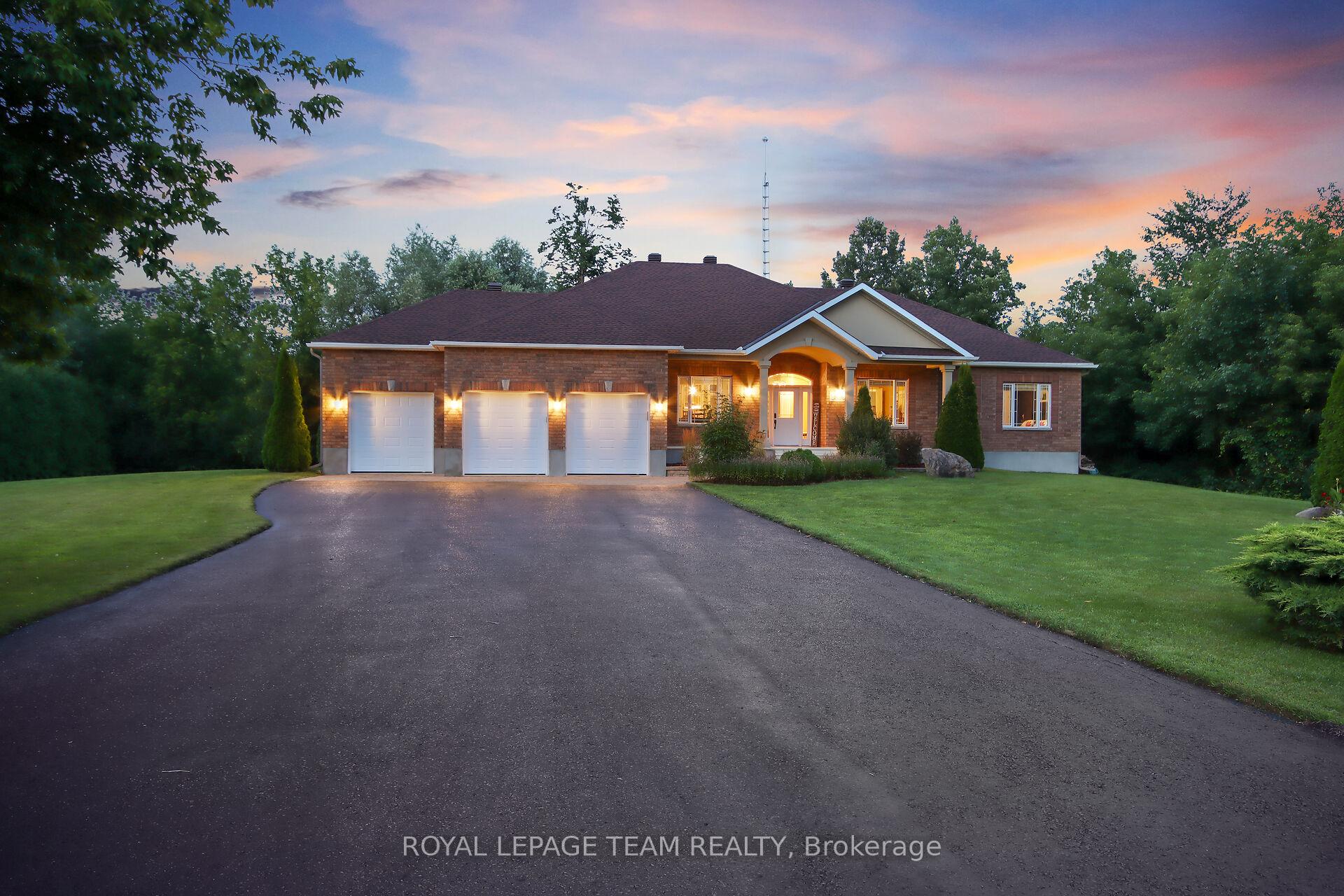 Front of 2539 Kearns Way