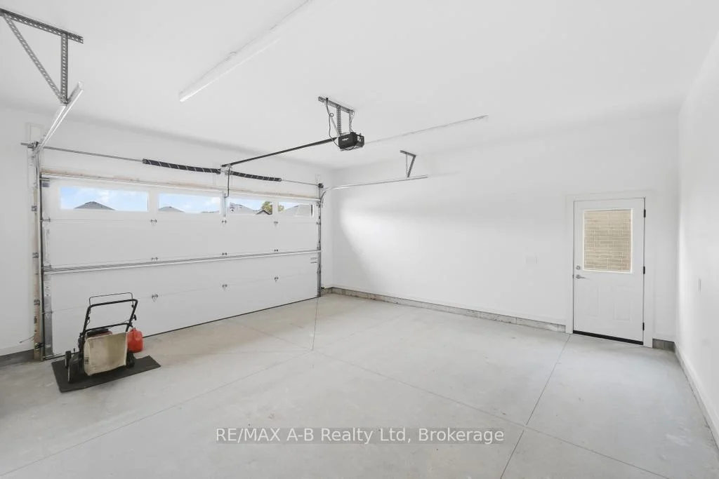 Photo 25 of 15 Orchard Drive, Stratford — HOMEH