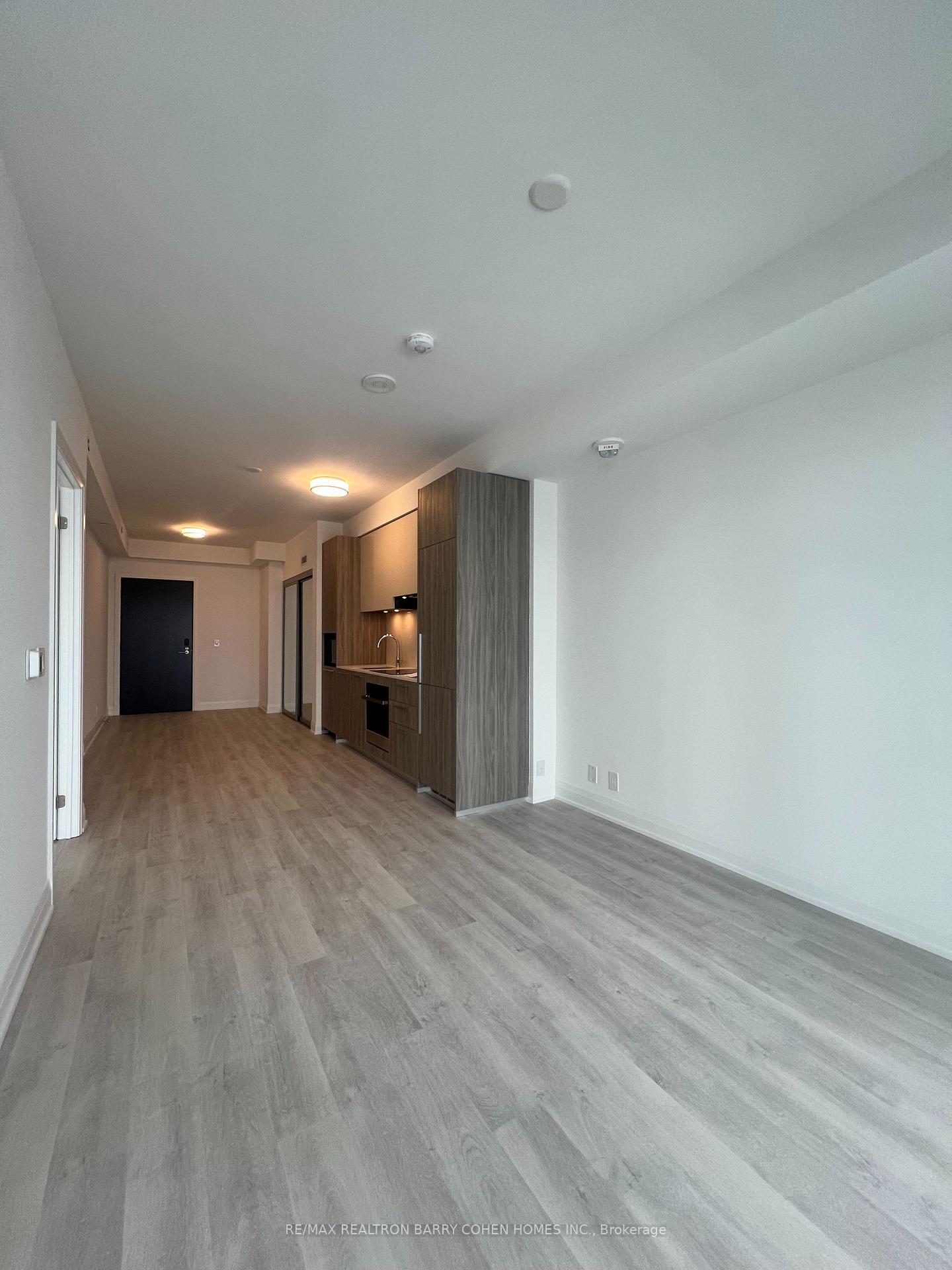 Photo 5 of Unit 1606, 65 Broadway Avenue, Toronto, Mount Pleasant West — HOMEH