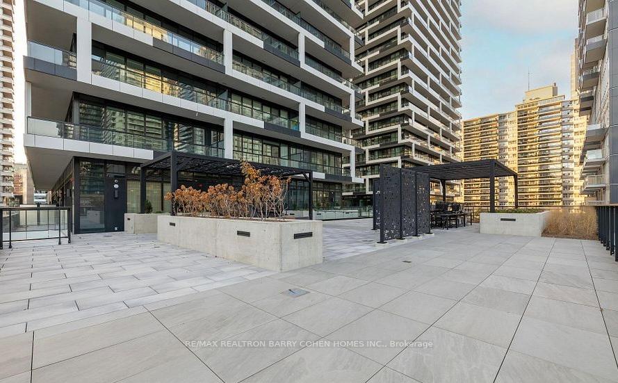 Photo 7 of Unit 1606, 65 Broadway Avenue, Toronto, Mount Pleasant West — HOMEH