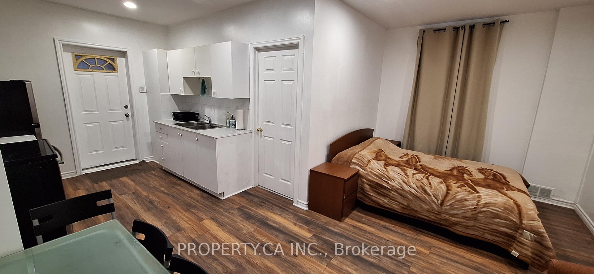 Photo 5 of 123 Barton Avenue, Toronto, The Annex — HOMEH