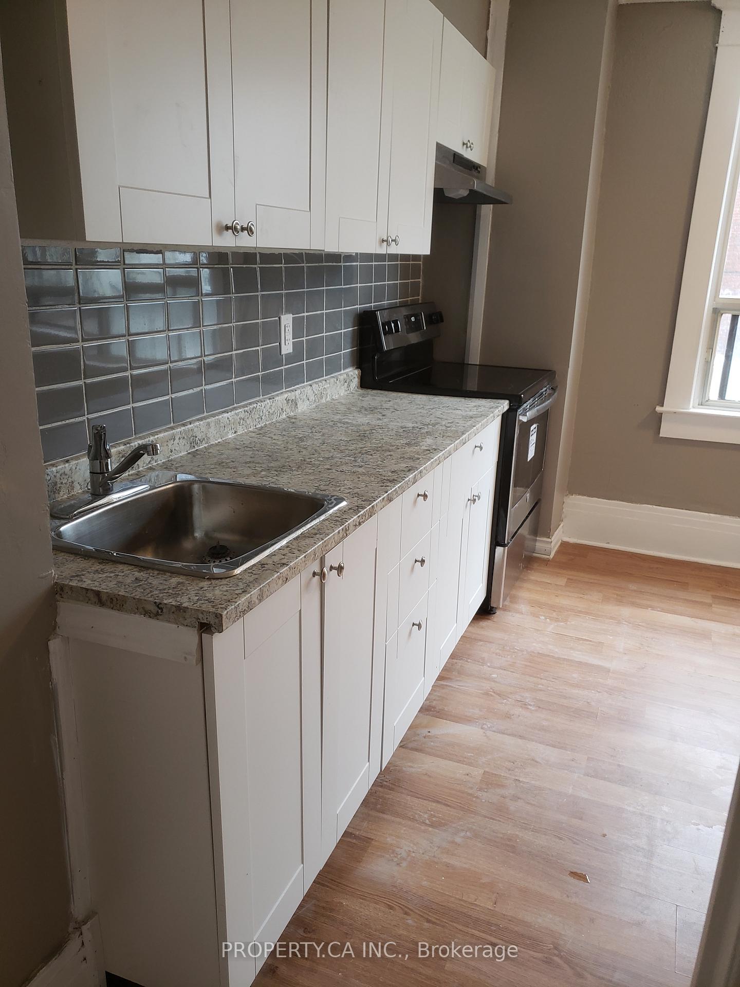 Photo 6 of 123 Barton Avenue, Toronto, The Annex — HOMEH