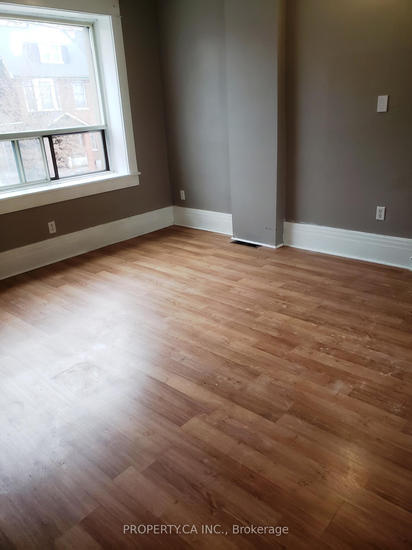 Photo 7 of 123 Barton Avenue, Toronto, The Annex — HOMEH
