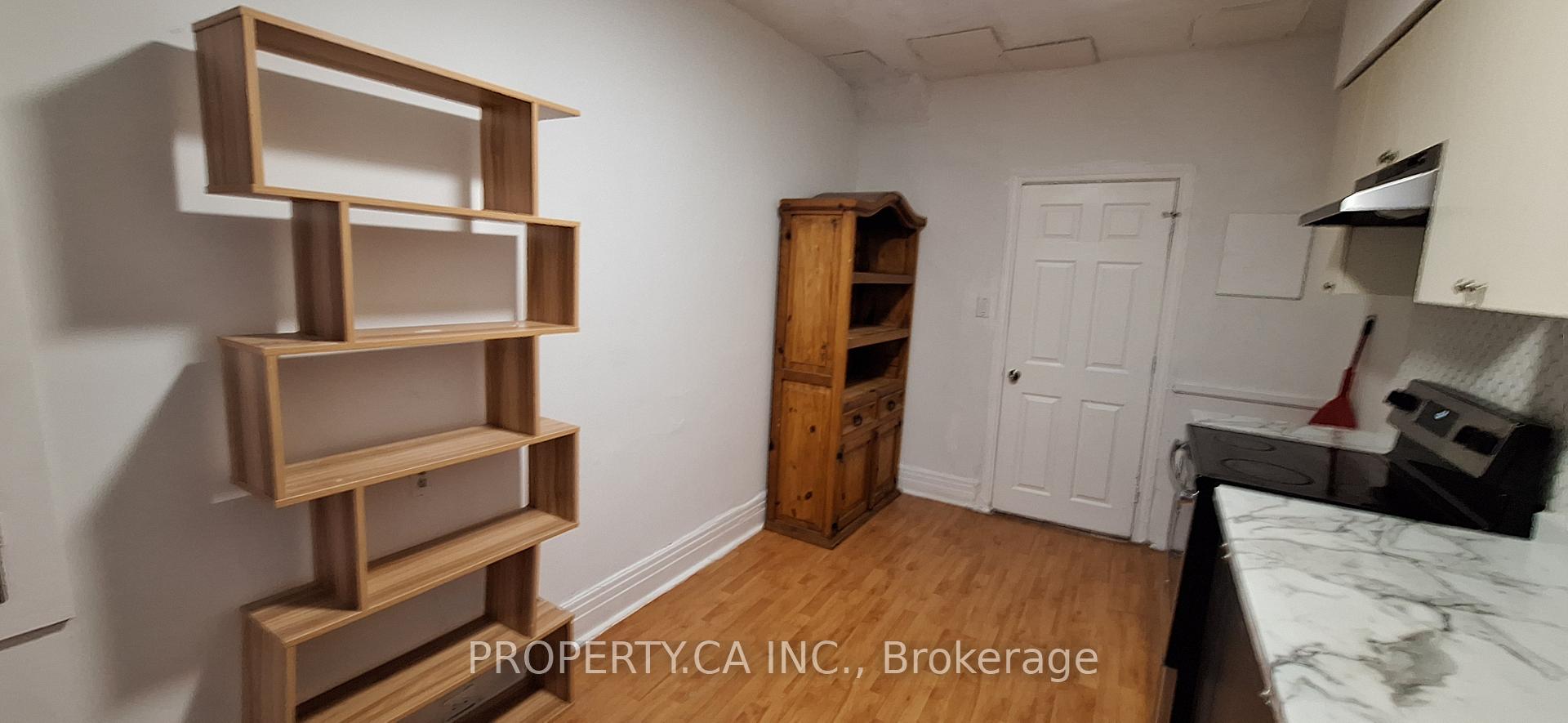 Photo 11 of 123 Barton Avenue, Toronto, The Annex — HOMEH