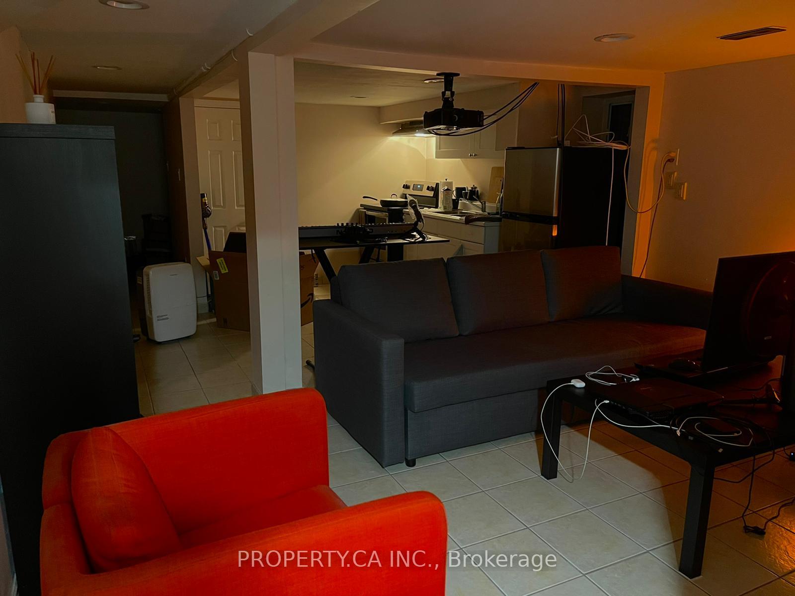 Photo 17 of 123 Barton Avenue, Toronto, The Annex — HOMEH