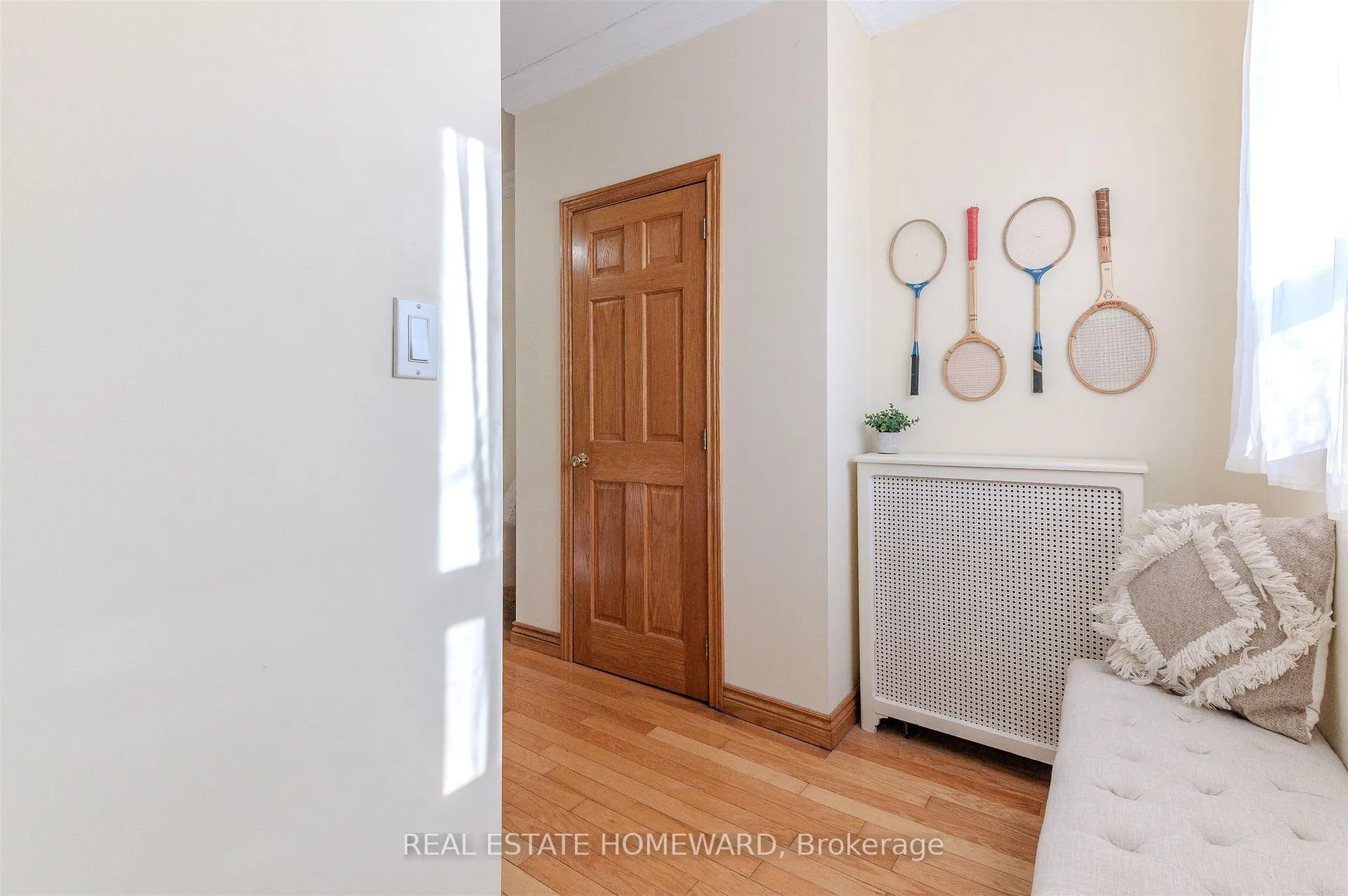 Photo 5 of 462 & 464 Sammon Avenue, Toronto, Danforth Village-East York — HOMEH