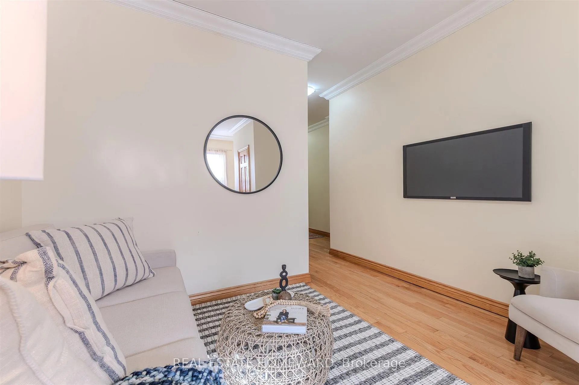 Photo 8 of 462 & 464 Sammon Avenue, Toronto, Danforth Village-East York — HOMEH