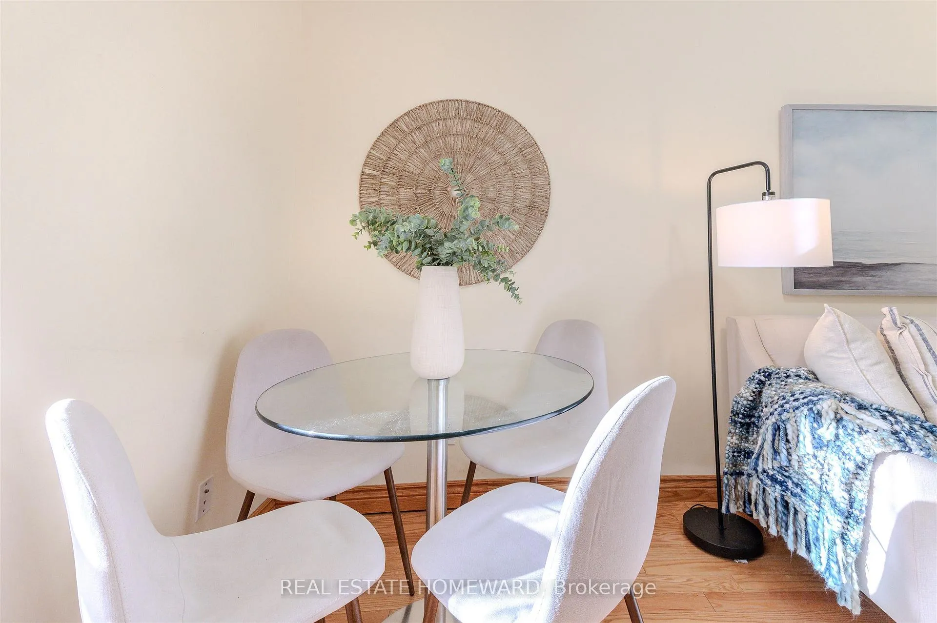 Photo 10 of 462 & 464 Sammon Avenue, Toronto, Danforth Village-East York — HOMEH