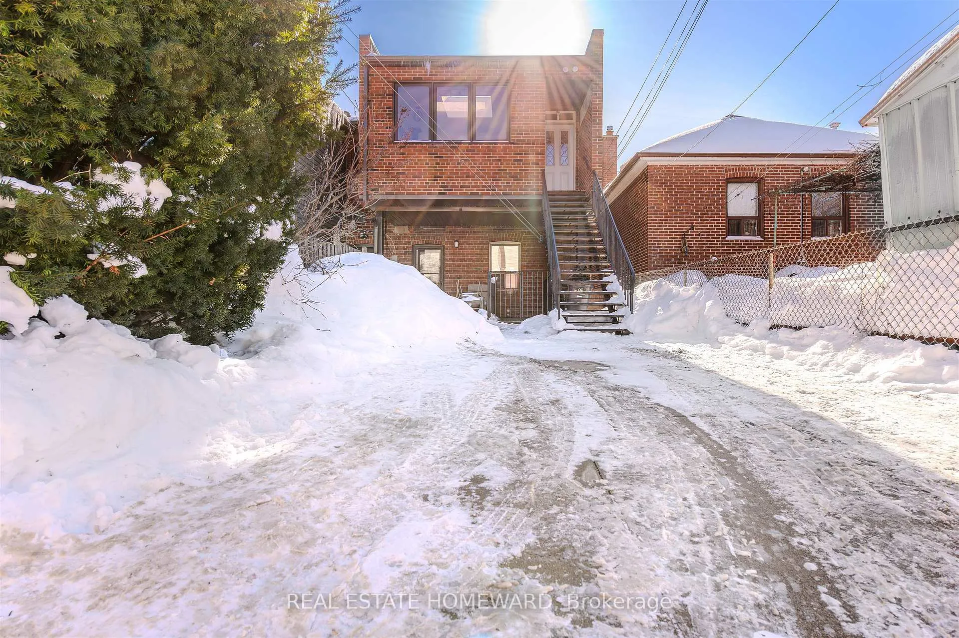 Photo 33 of 462 & 464 Sammon Avenue, Toronto, Danforth Village-East York — HOMEH