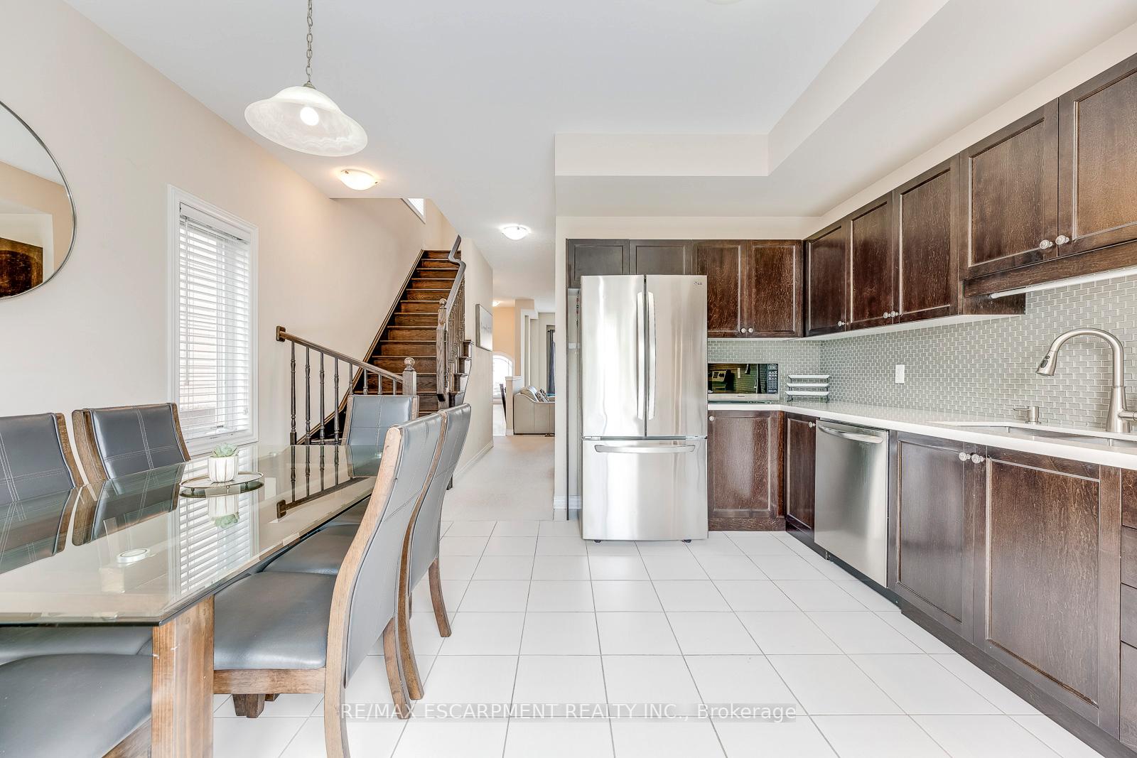 Photo 17 of 4184 Galileo Common Drive, Burlington, Shoreacres — HOMEH