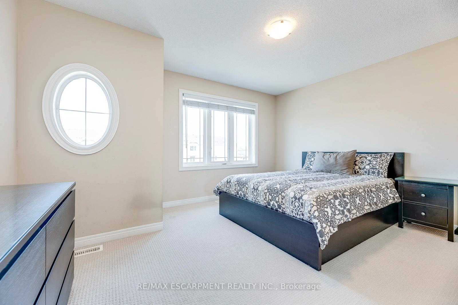 Photo 23 of 4184 Galileo Common Drive, Burlington, Shoreacres — HOMEH