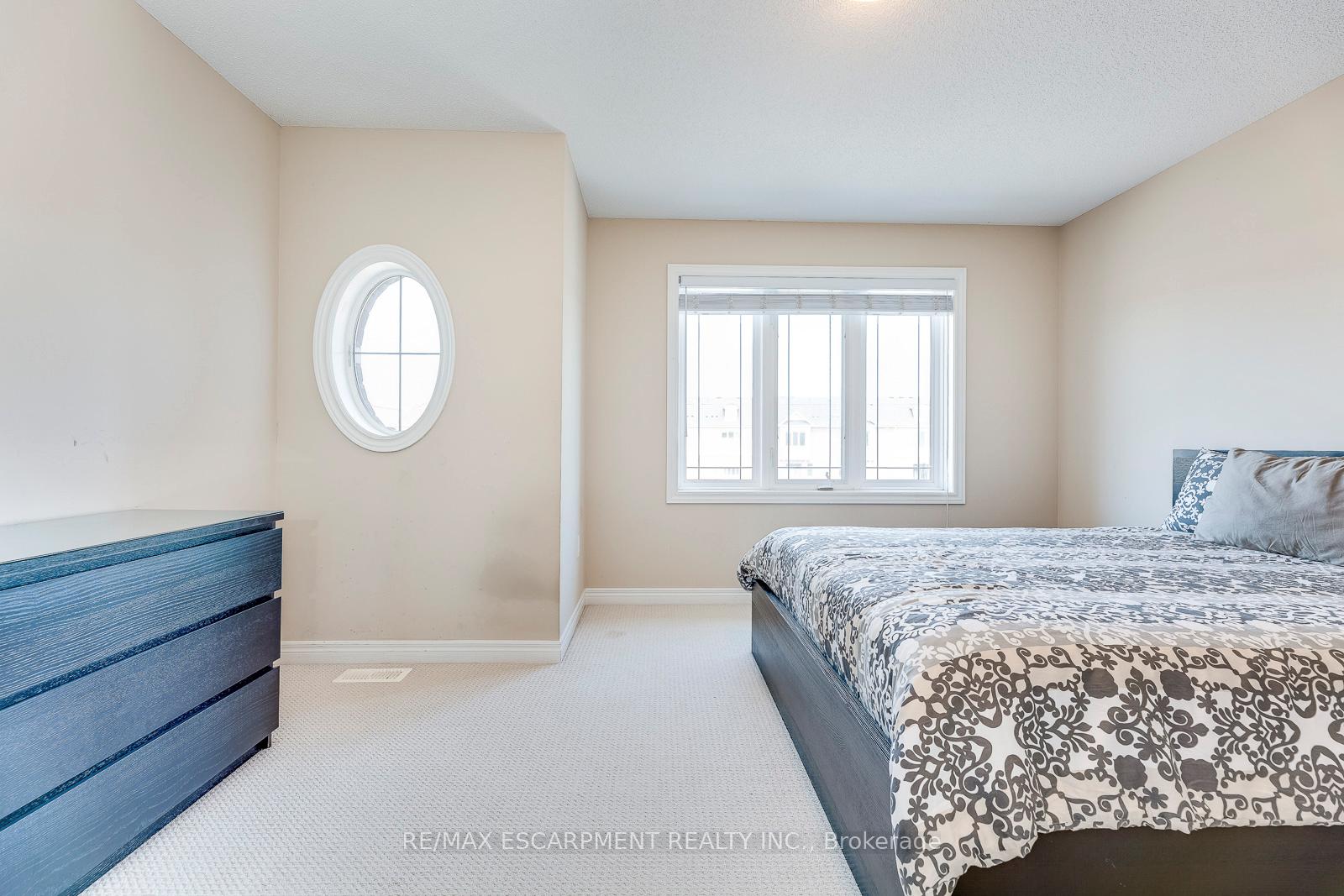 Photo 24 of 4184 Galileo Common Drive, Burlington, Shoreacres — HOMEH