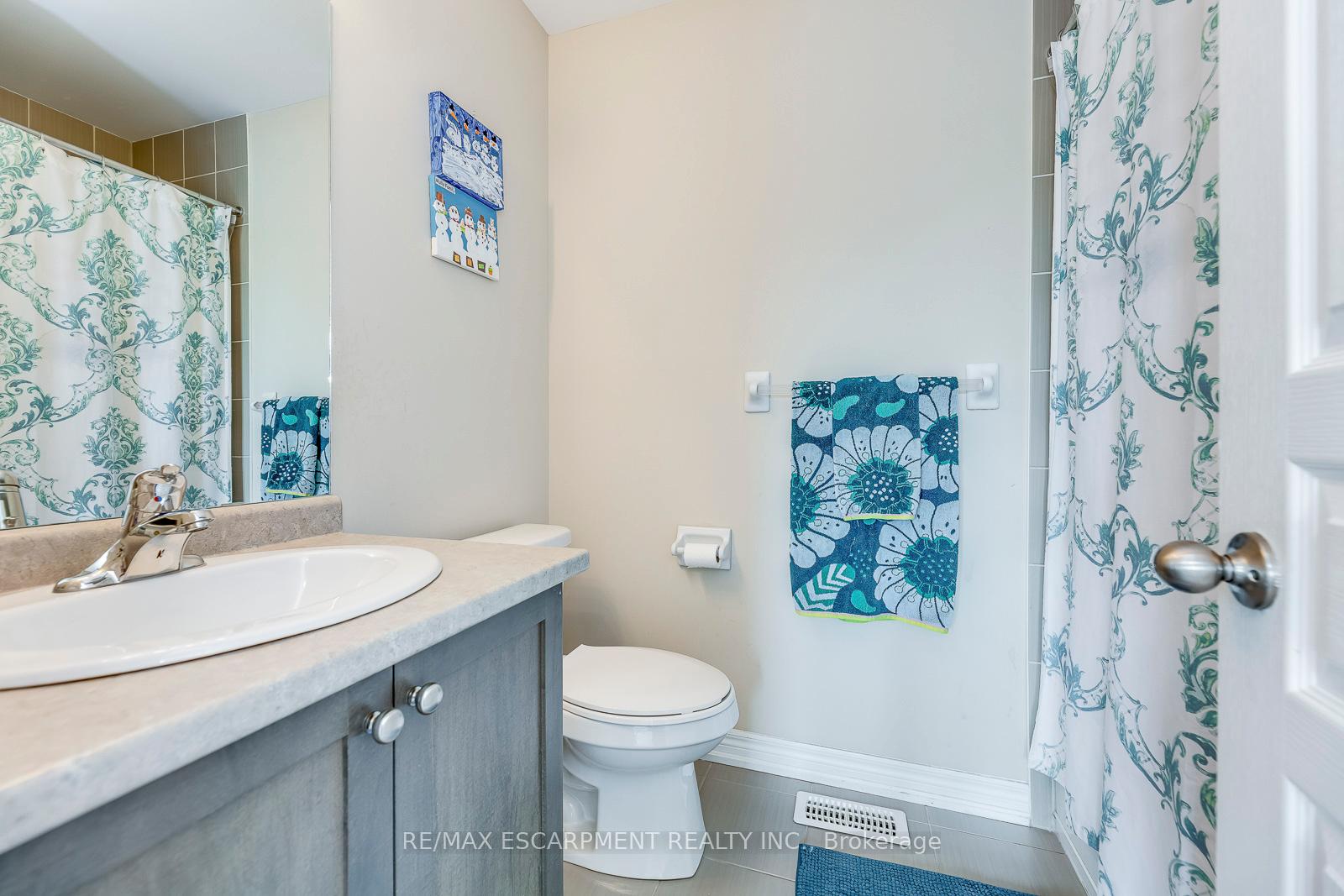 Photo 28 of 4184 Galileo Common Drive, Burlington, Shoreacres — HOMEH