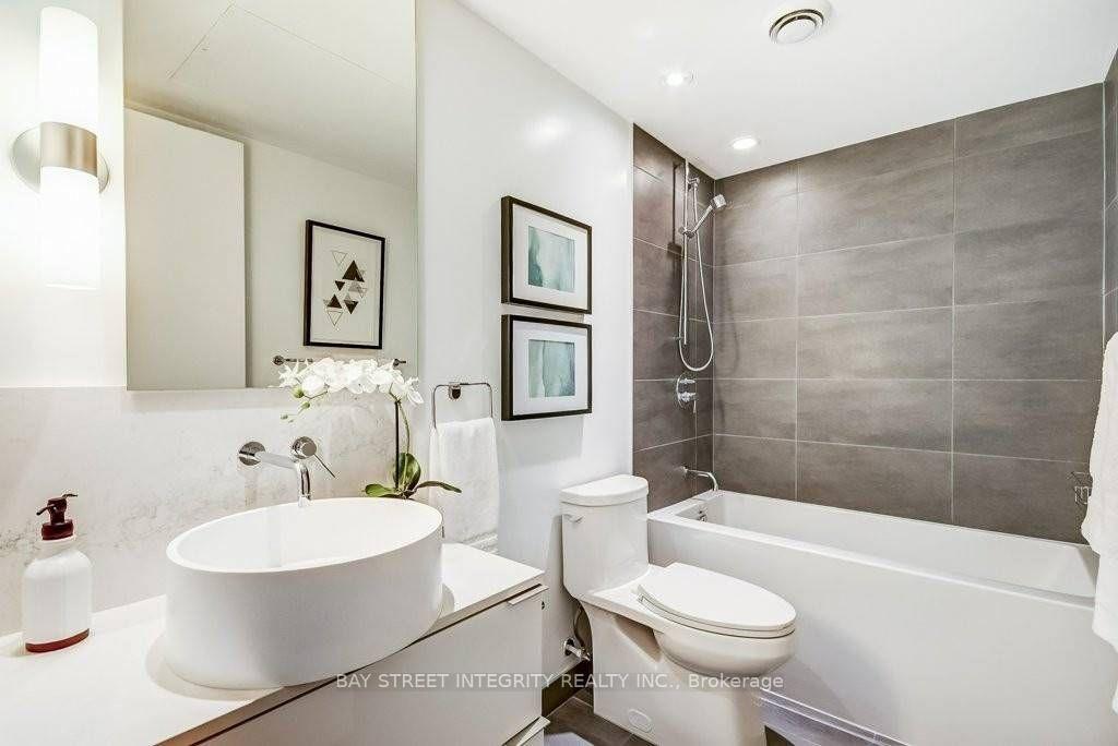 Photo 5 of Unit 419, 185 Roehampton Avenue, Toronto, Mount Pleasant West — HOMEH