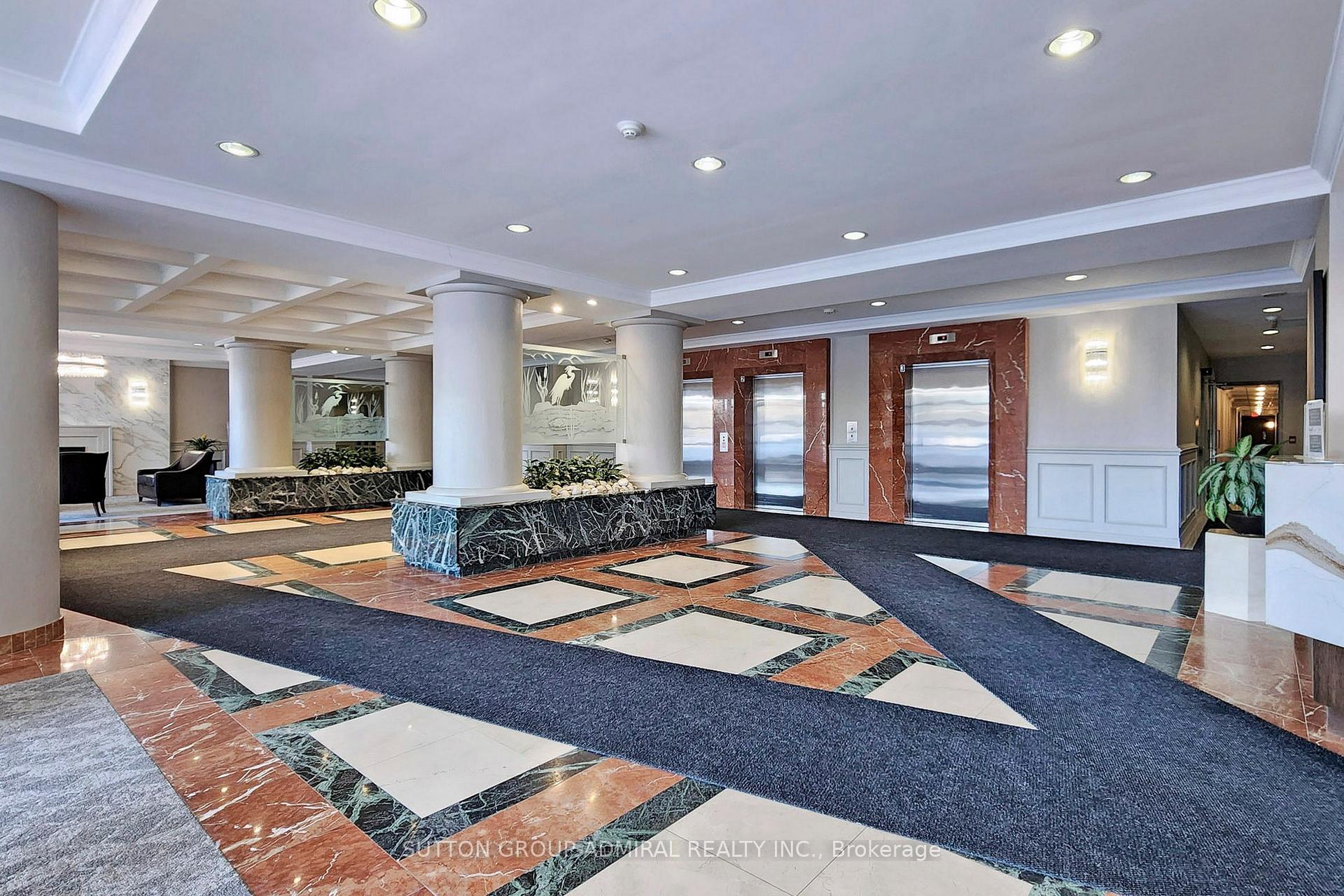 Photo 9 of Unit 512, 11 Townsgate Drive, Vaughan, Crestwood-Springfarm-Yorkhill — HOMEH