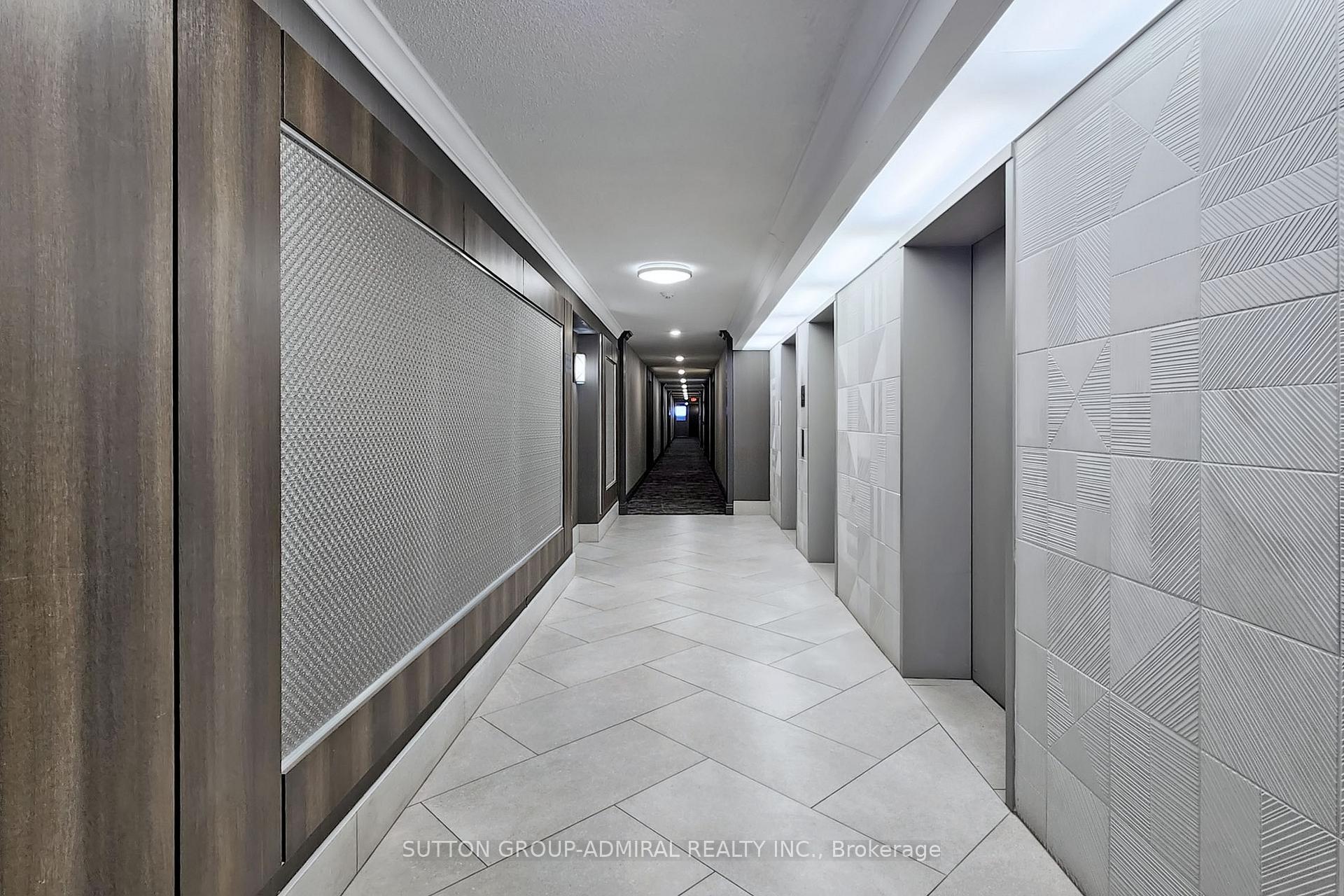 Photo 7 of Unit 512, 11 Townsgate Drive, Vaughan, Crestwood-Springfarm-Yorkhill — HOMEH