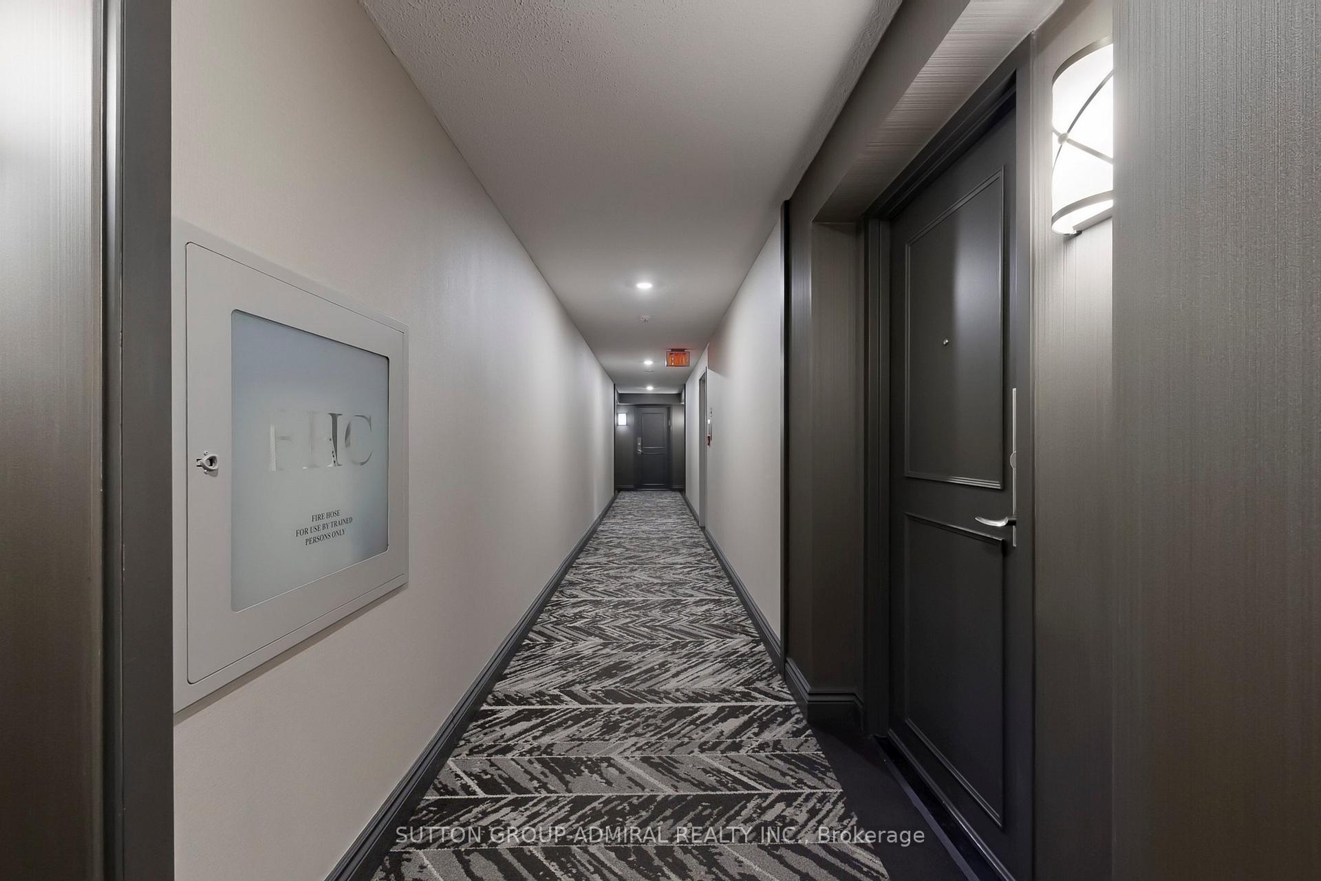 Photo 4 of Unit 512, 11 Townsgate Drive, Vaughan, Crestwood-Springfarm-Yorkhill — HOMEH