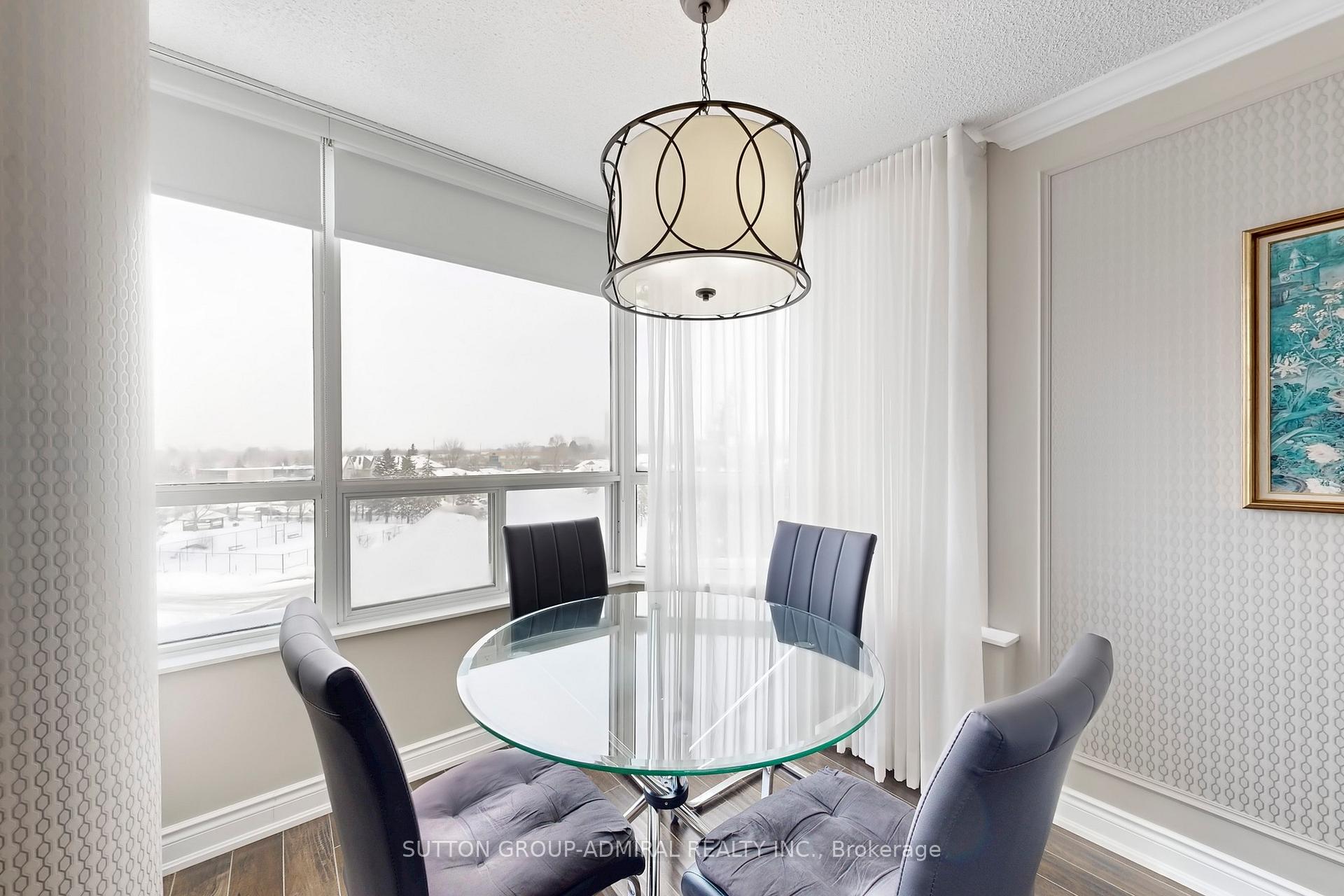 Photo 15 of Unit 512, 11 Townsgate Drive, Vaughan, Crestwood-Springfarm-Yorkhill — HOMEH