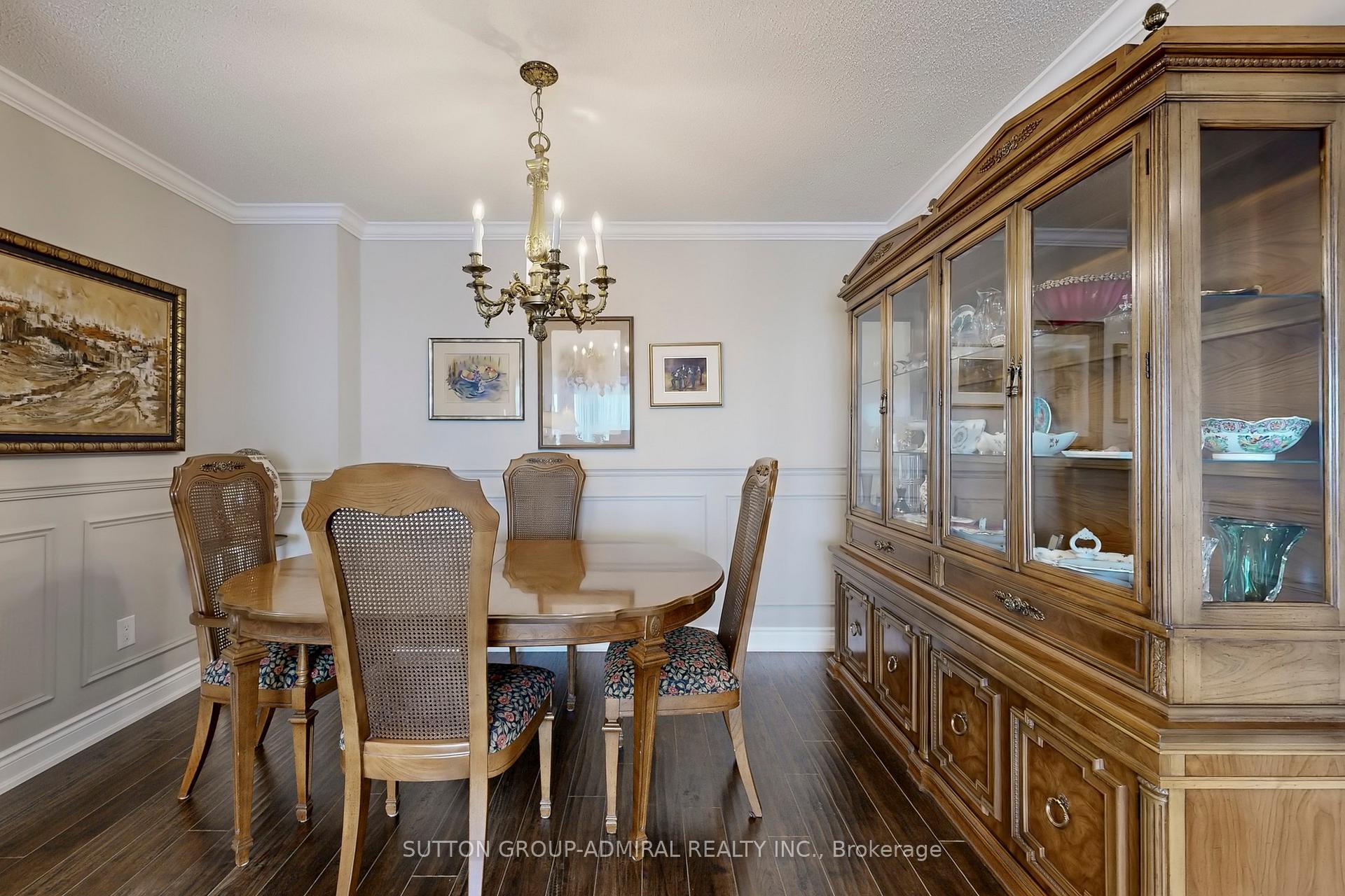 Photo 21 of Unit 512, 11 Townsgate Drive, Vaughan, Crestwood-Springfarm-Yorkhill — HOMEH