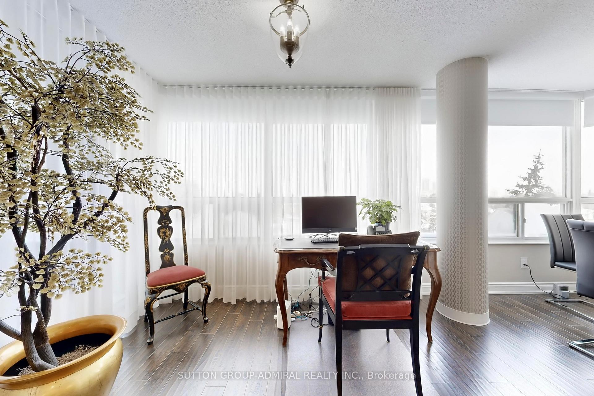 Photo 16 of Unit 512, 11 Townsgate Drive, Vaughan, Crestwood-Springfarm-Yorkhill — HOMEH