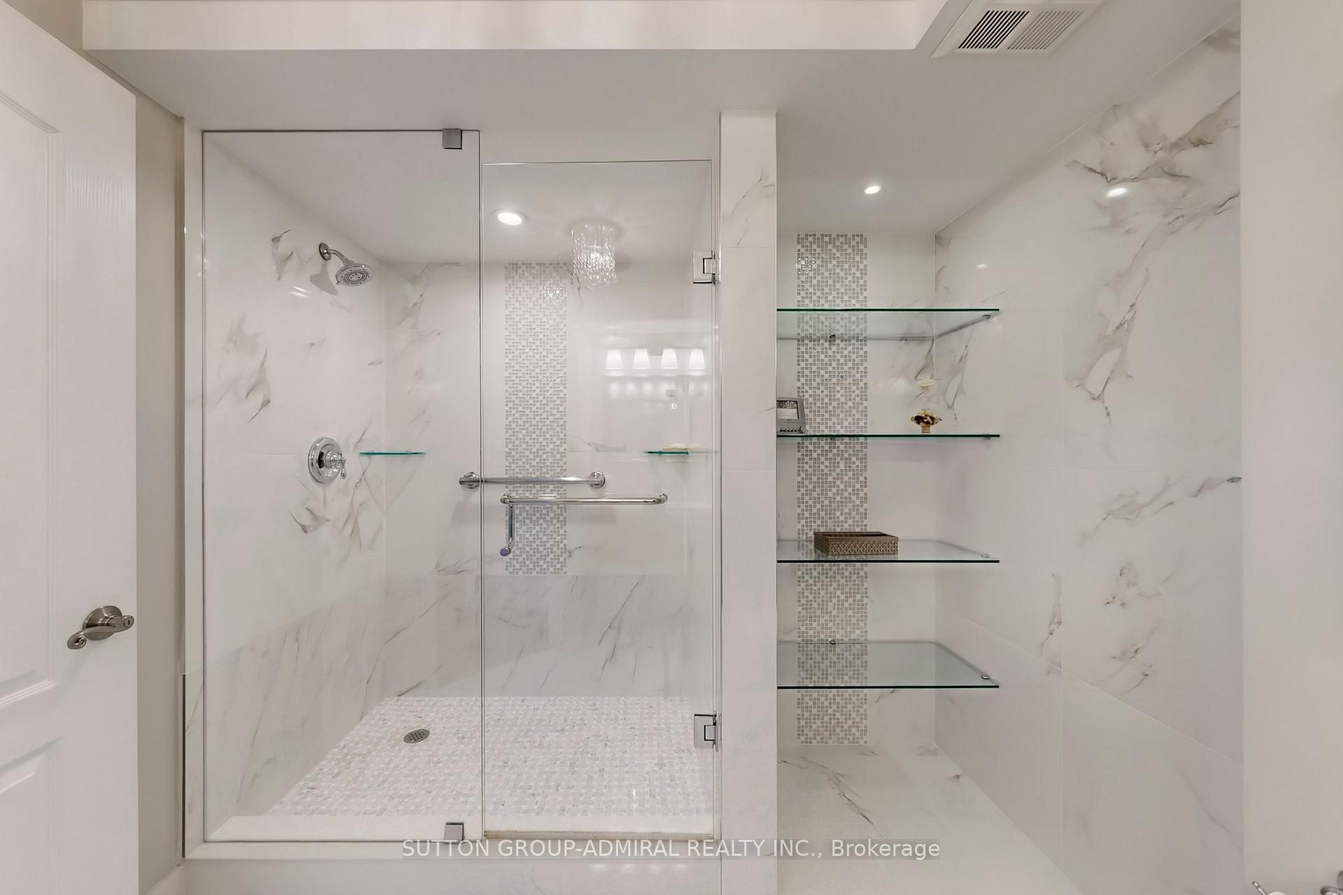 Photo 27 of Unit 512, 11 Townsgate Drive, Vaughan, Crestwood-Springfarm-Yorkhill — HOMEH
