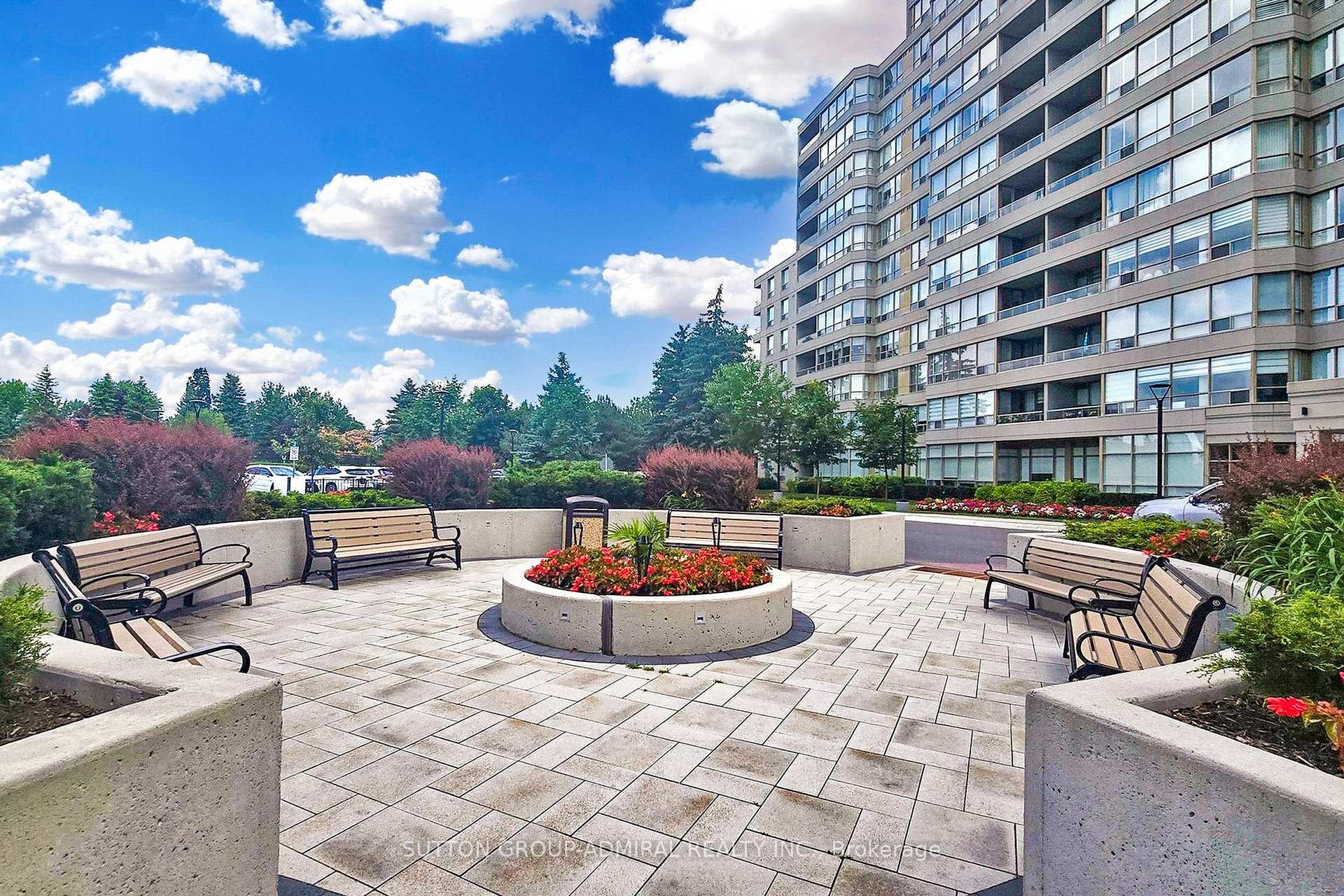 Photo 36 of Unit 512, 11 Townsgate Drive, Vaughan, Crestwood-Springfarm-Yorkhill — HOMEH