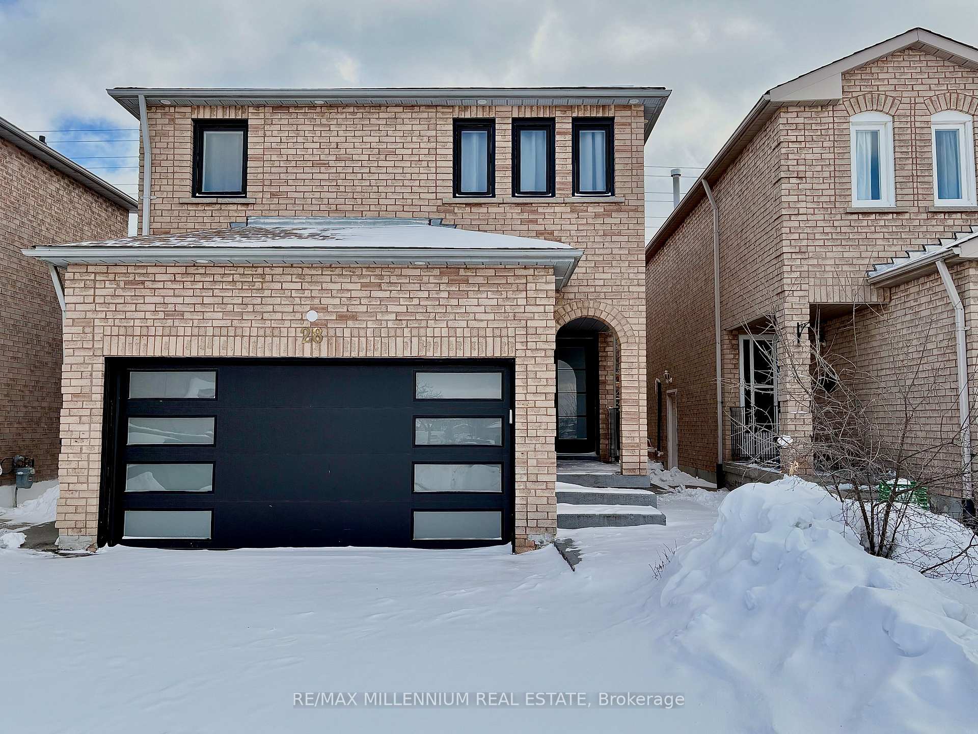 Photo 1 of 28 Hendricks Crescent, Brampton, Fletcher's West — HOMEH