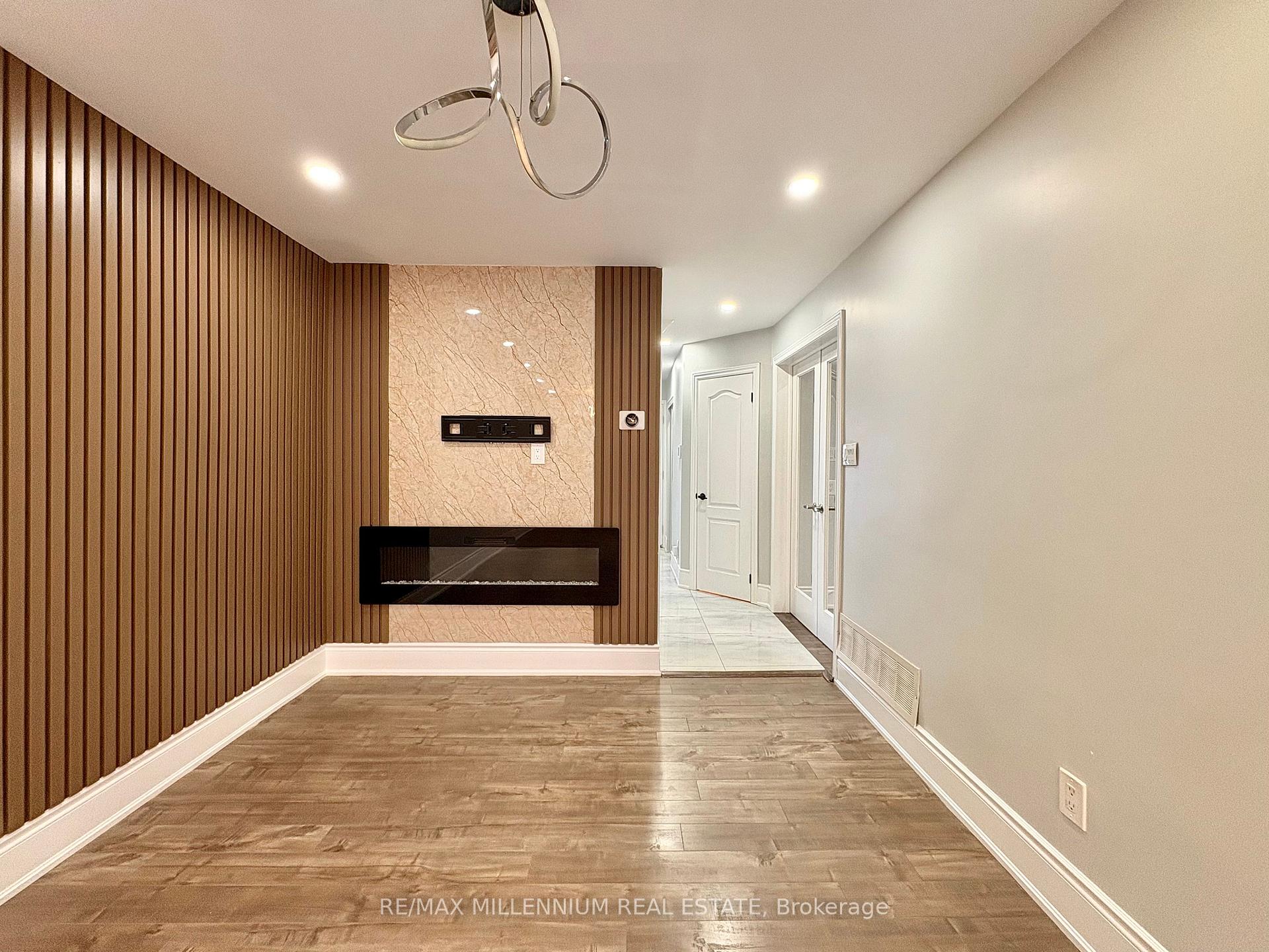 Photo 30 of 28 Hendricks Crescent, Brampton, Fletcher's West — HOMEH