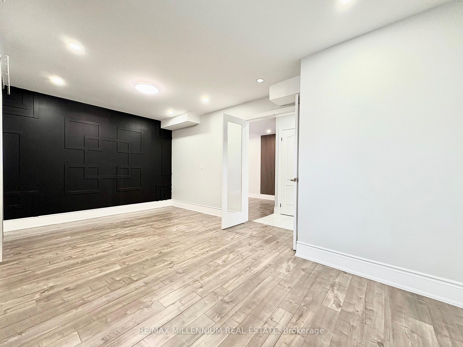 Photo 6 of 28 Hendricks Crescent, Brampton, Fletcher's West — HOMEH