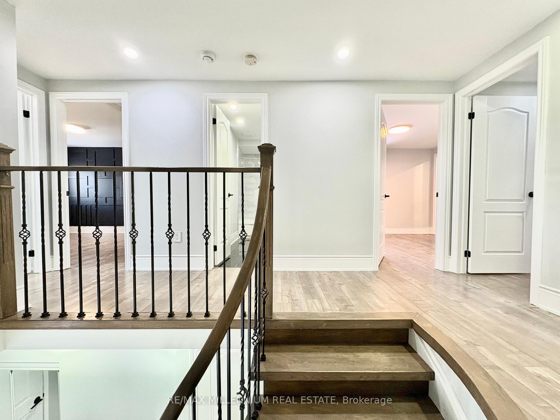 Photo 10 of 28 Hendricks Crescent, Brampton, Fletcher's West — HOMEH