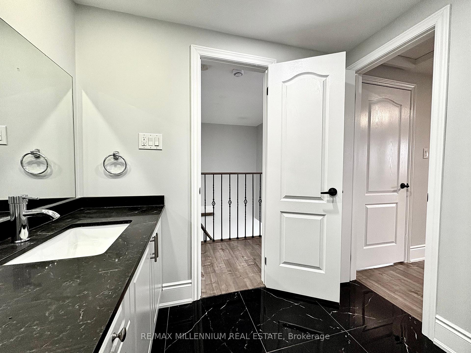 Photo 43 of 28 Hendricks Crescent, Brampton, Fletcher's West — HOMEH