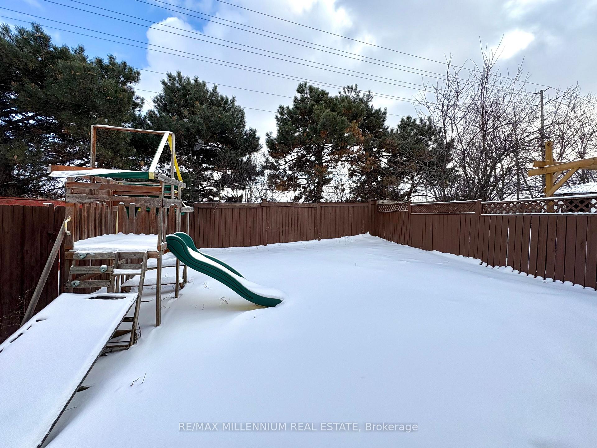 Photo 28 of 28 Hendricks Crescent, Brampton, Fletcher's West — HOMEH
