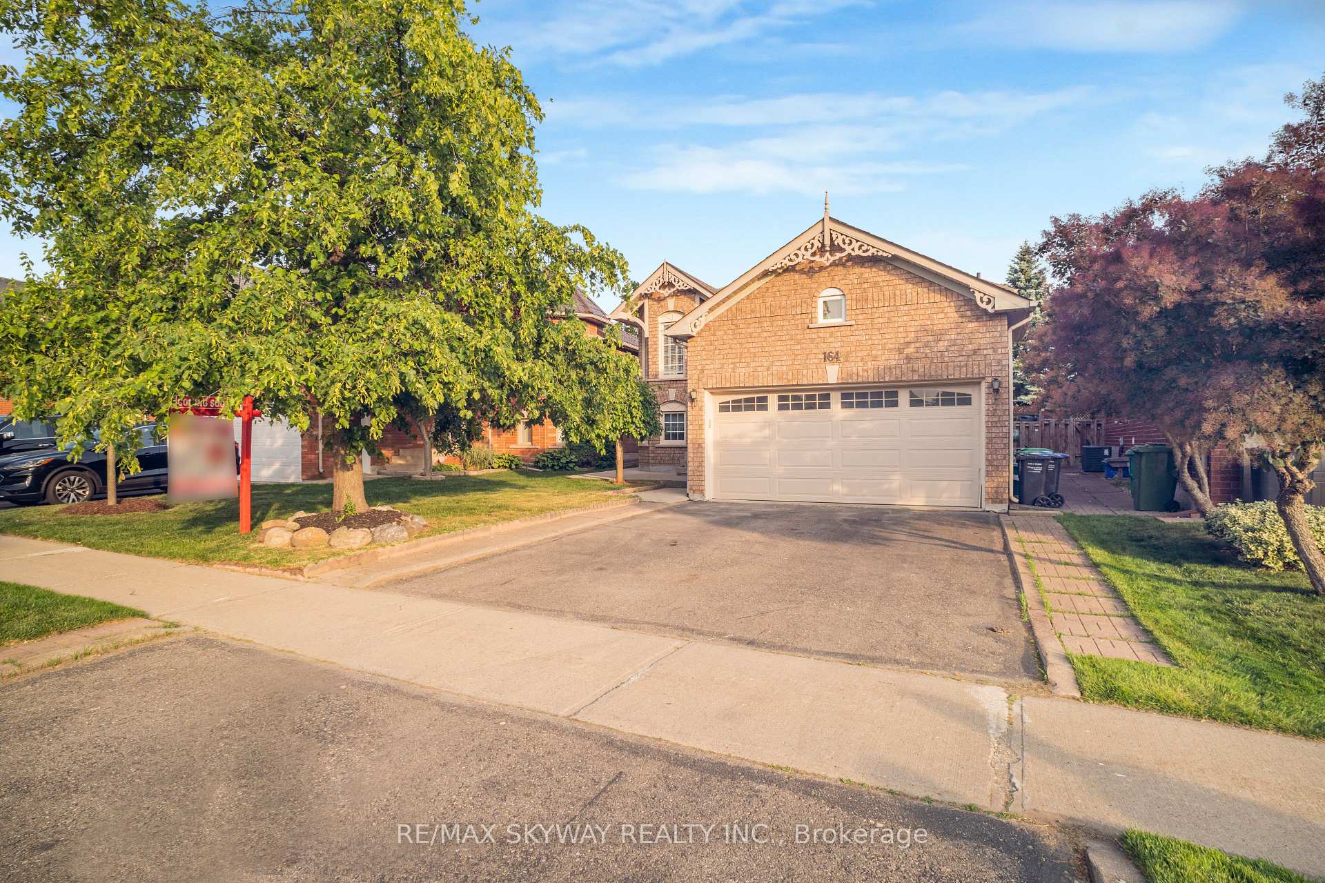 Front of 164 Royal Valley Drive