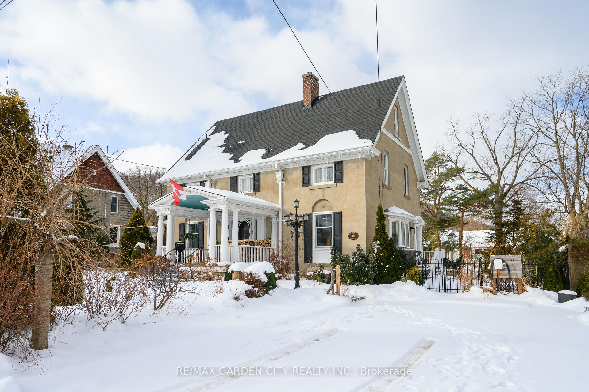 Photo 2 of 14 Robinson Street S, Grimsby, Grimsby East — HOMEH