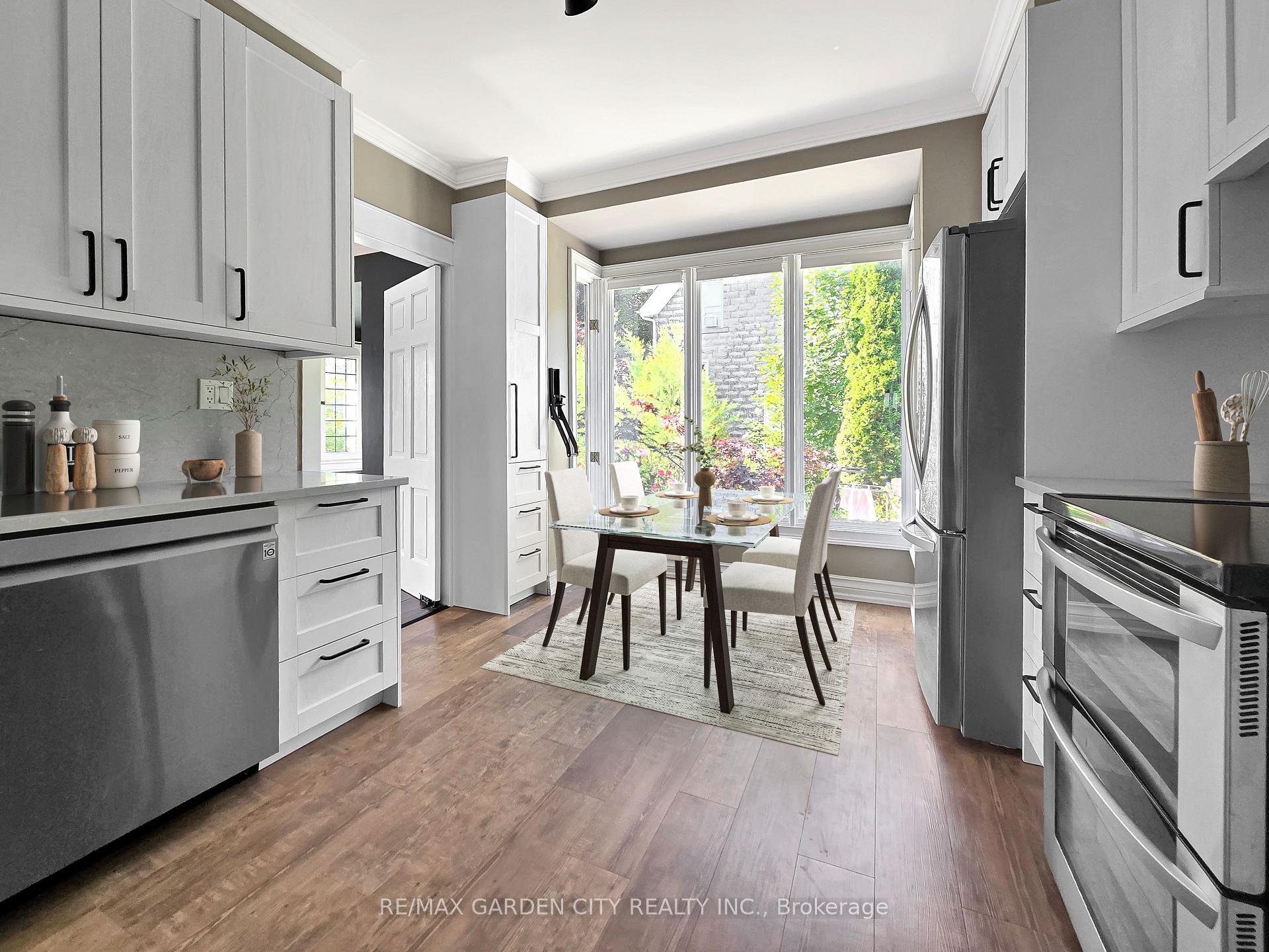 Photo 10 of 14 Robinson Street S, Grimsby, Grimsby East — HOMEH