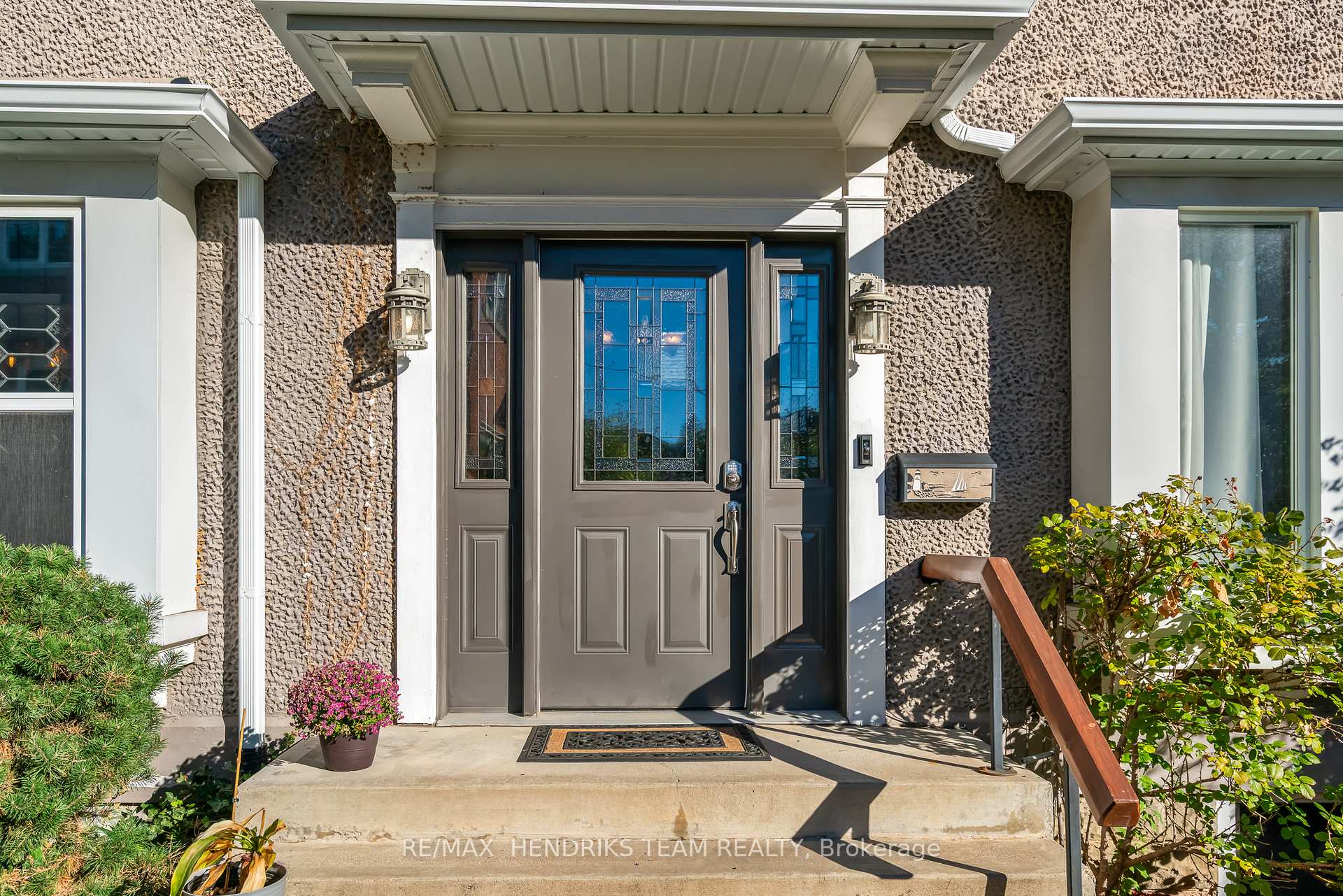 Photo 3 of 153 Geneva Street, St. Catharines, Downtown — HOMEH
