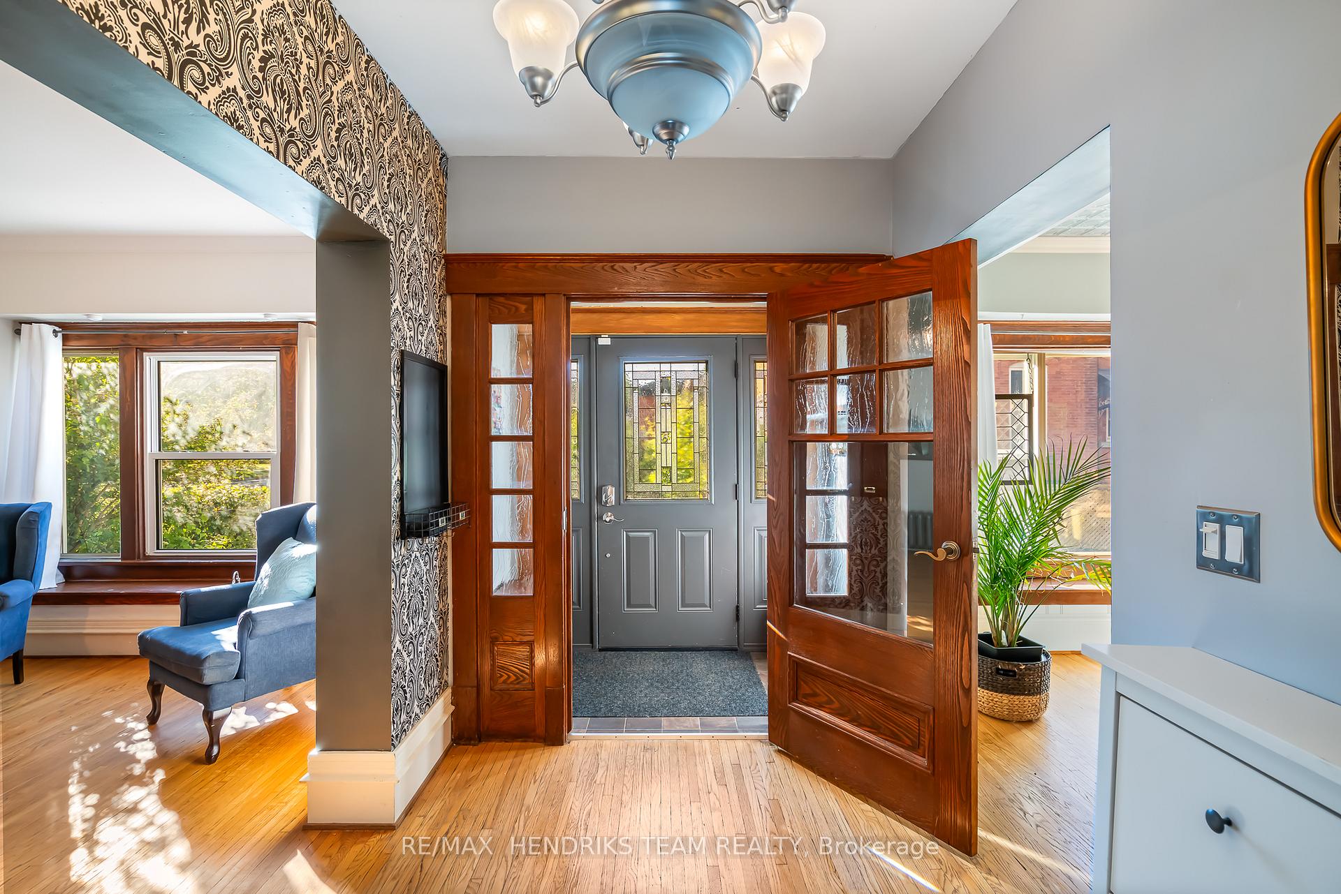 Photo 16 of 153 Geneva Street, St. Catharines, Downtown — HOMEH