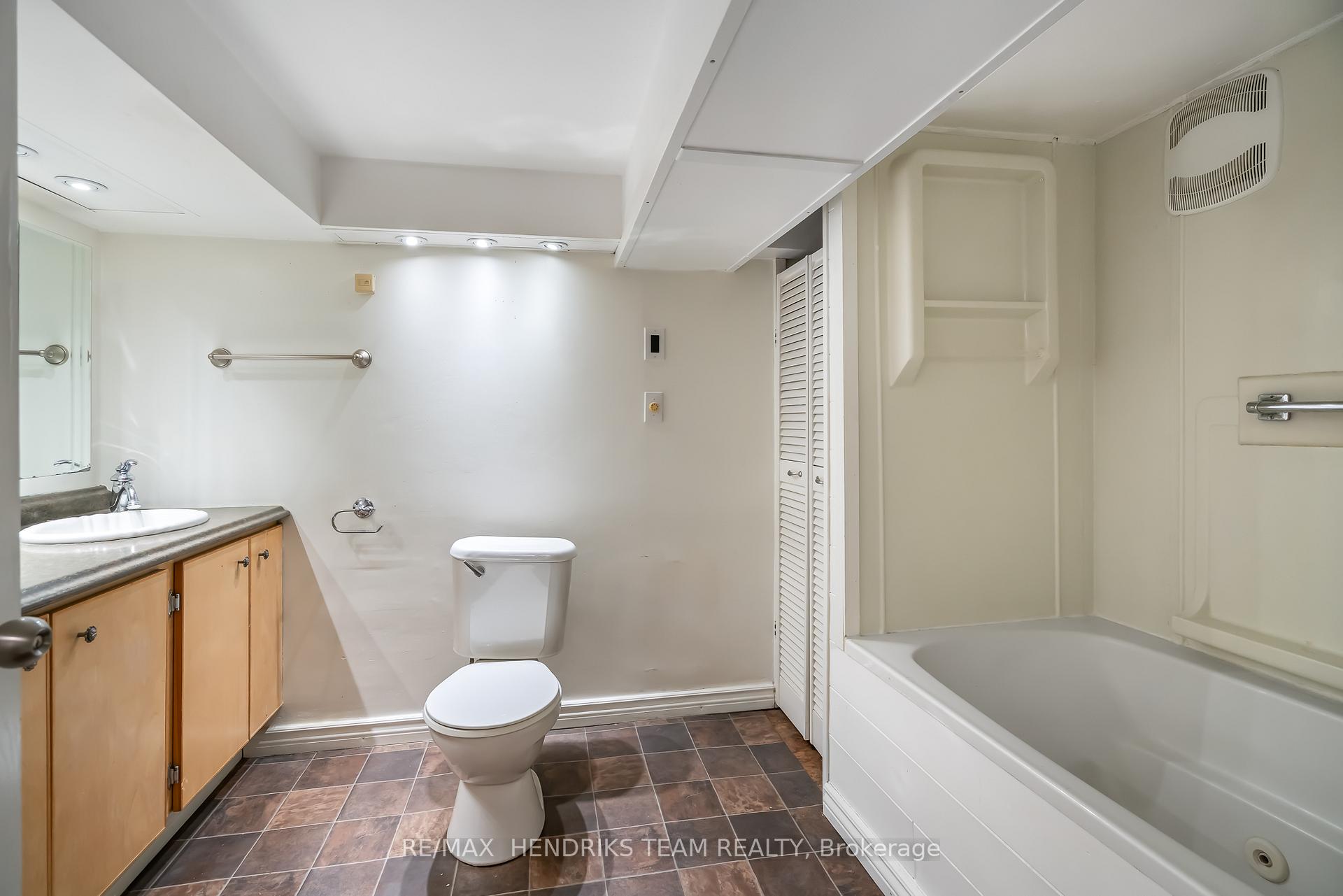 Photo 25 of 153 Geneva Street, St. Catharines, Downtown — HOMEH