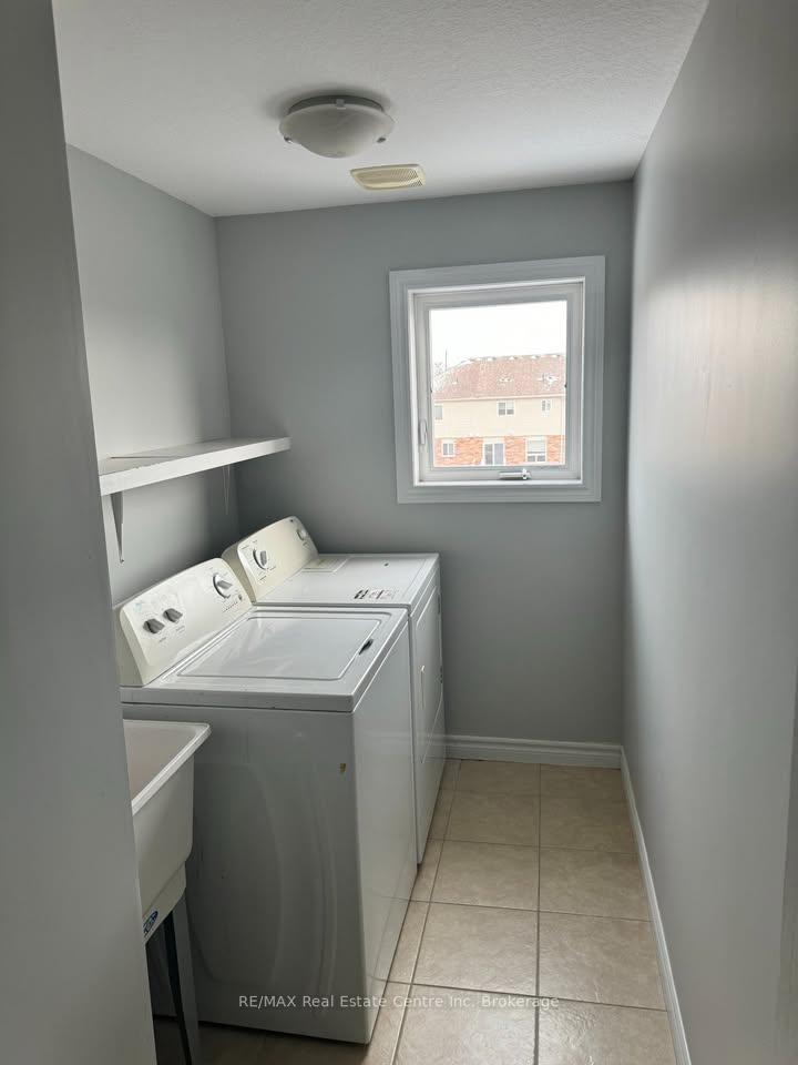 Photo 7 of Unit UPPER, 76 Clough Crescent, Guelph, Pineridge/Westminster Woods — HOMEH