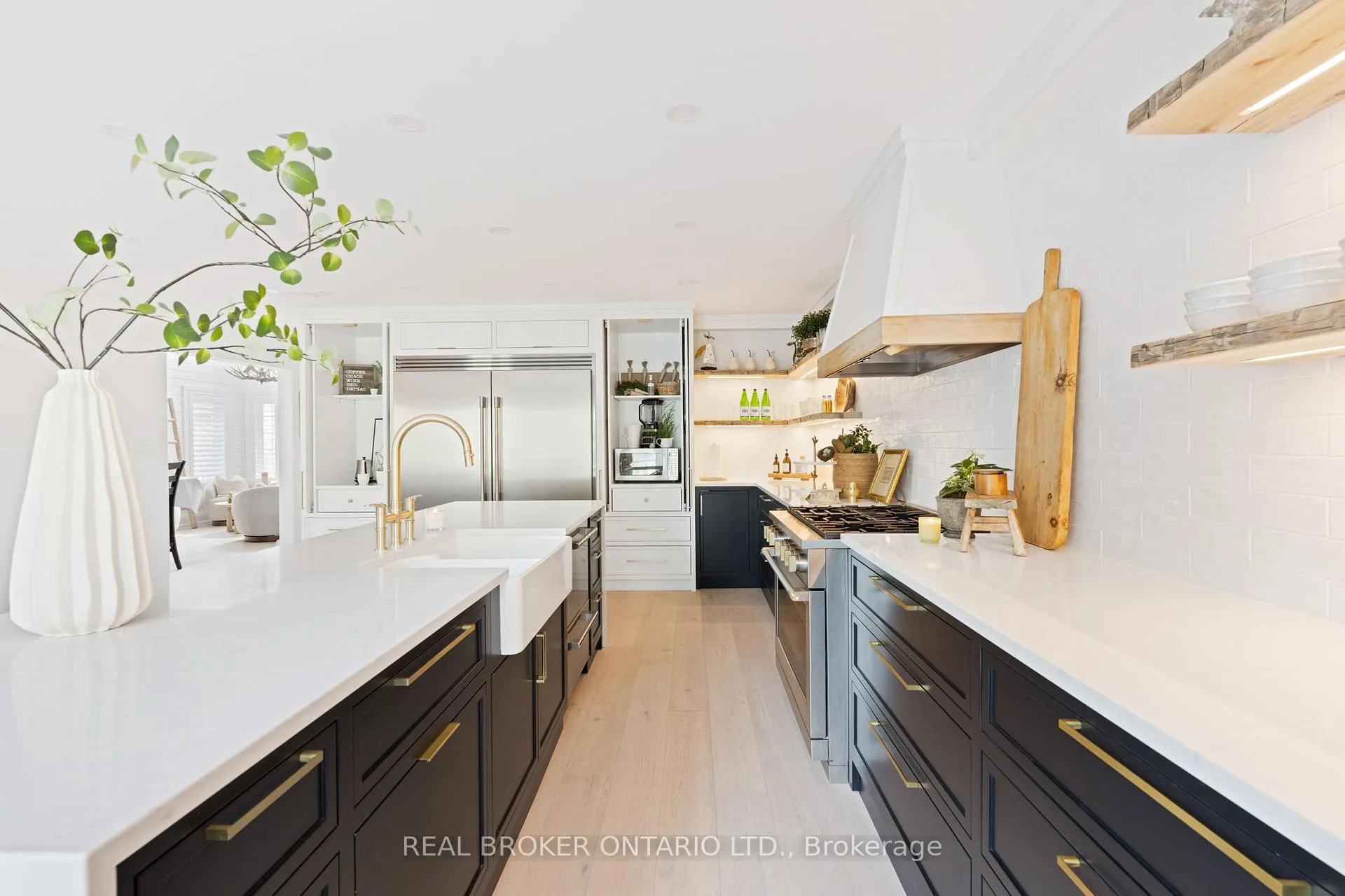 Photo 3 of 17 Coutts Court, Guelph, Pineridge/Westminster Woods — HOMEH