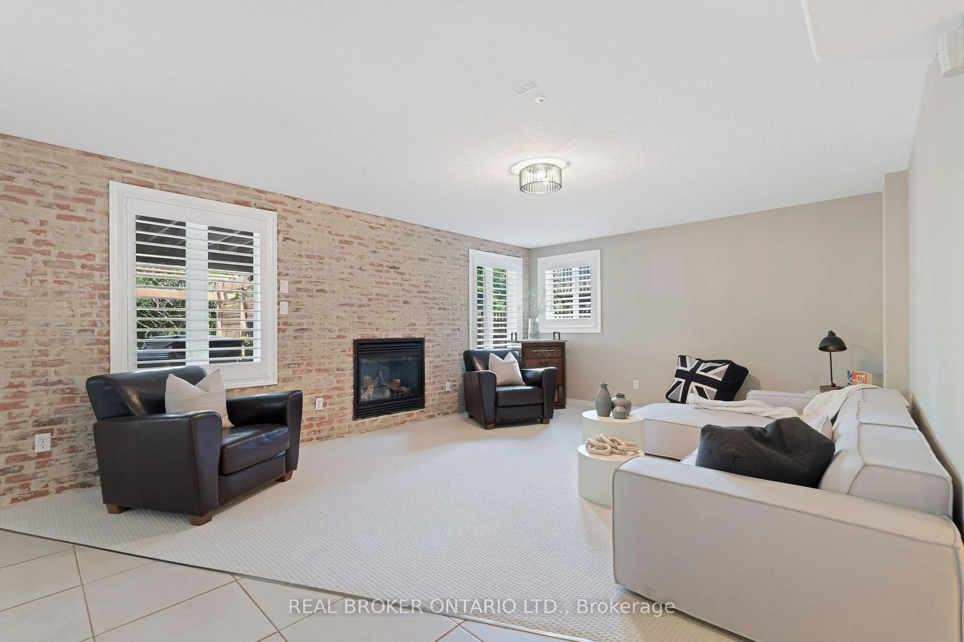 Photo 54 of 17 Coutts Court, Guelph, Pineridge/Westminster Woods — HOMEH