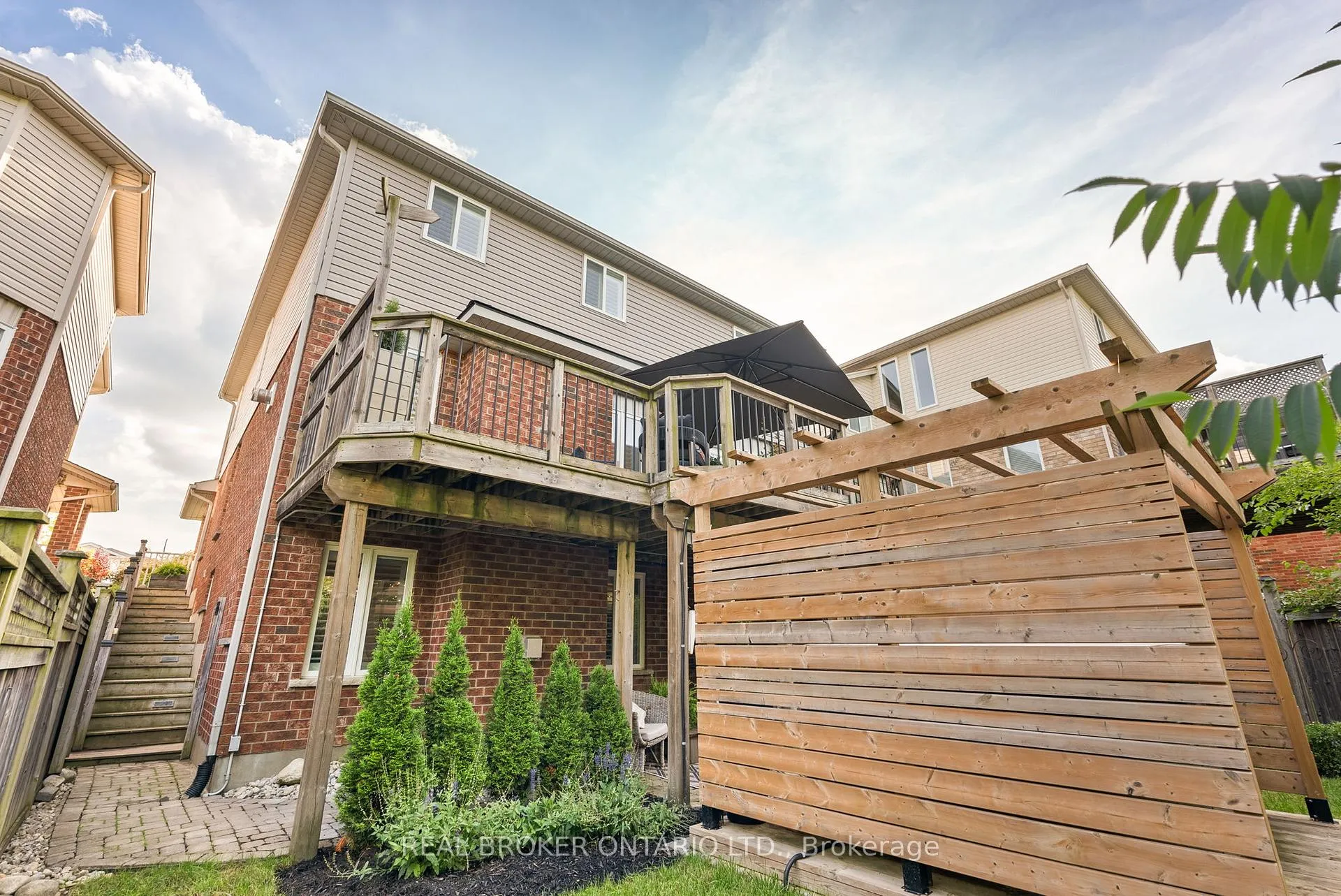 Photo 93 of 17 Coutts Court, Guelph, Pineridge/Westminster Woods — HOMEH